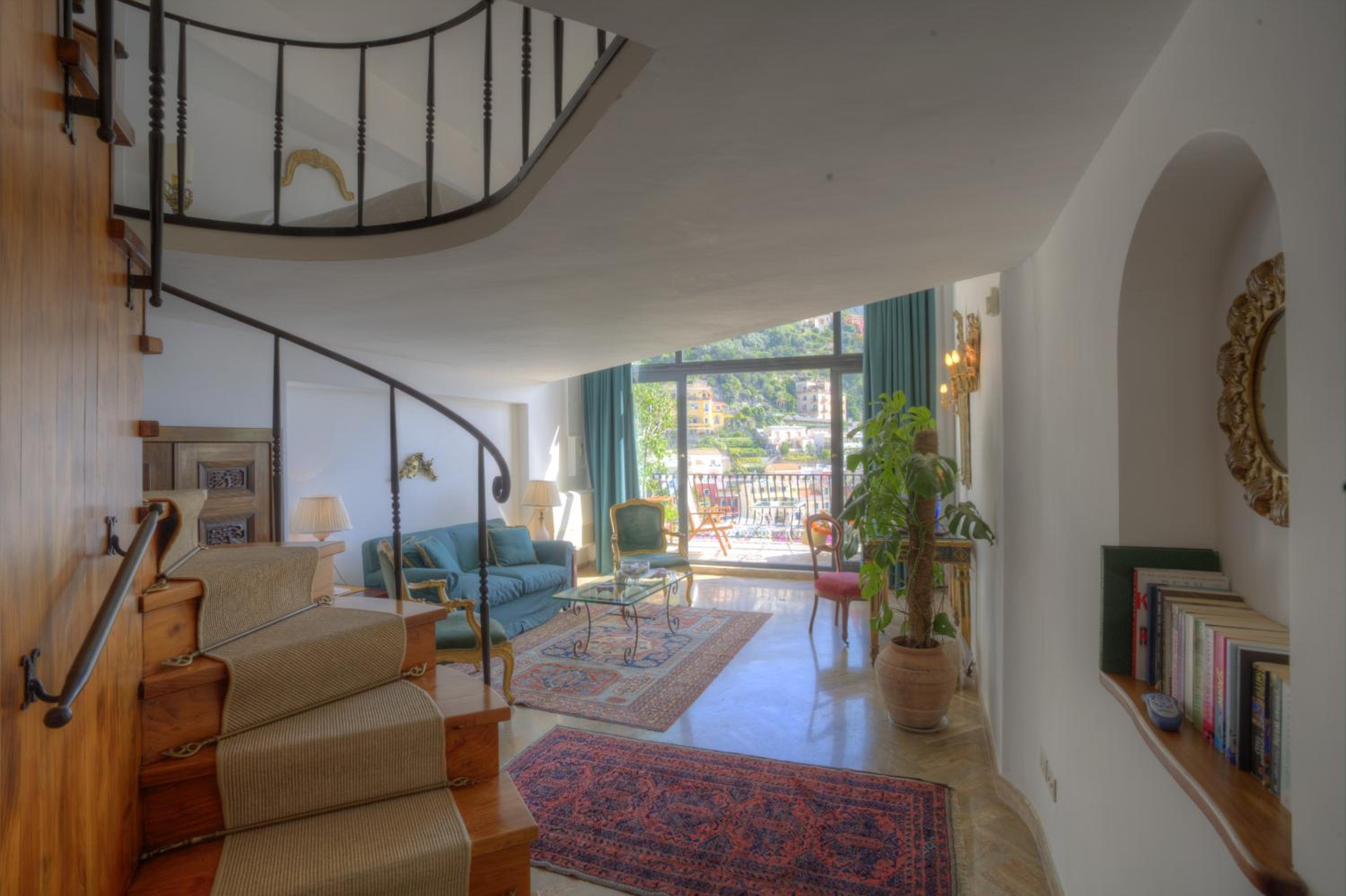 Queen Suite with Sea View - Photo 2