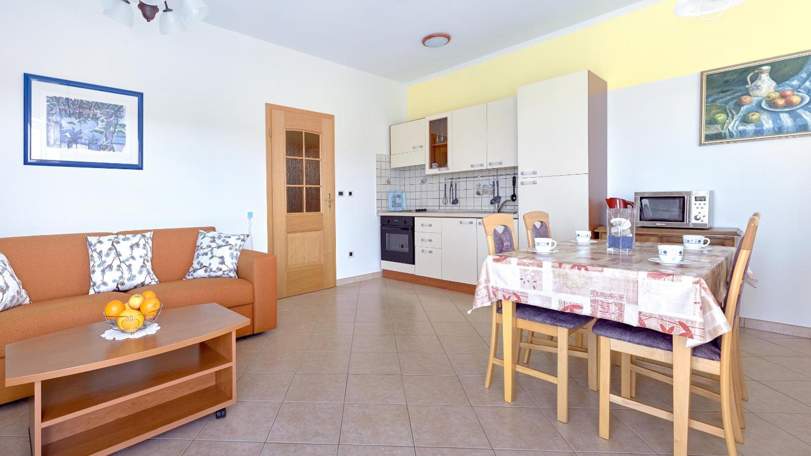 One-Bedroom Apartment with Balcony photo 2