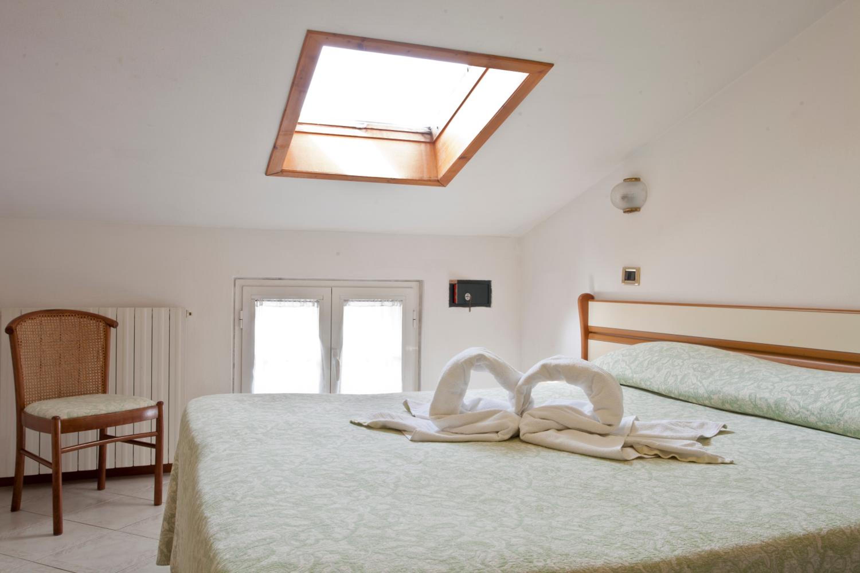Economy Double Room - Photo 3