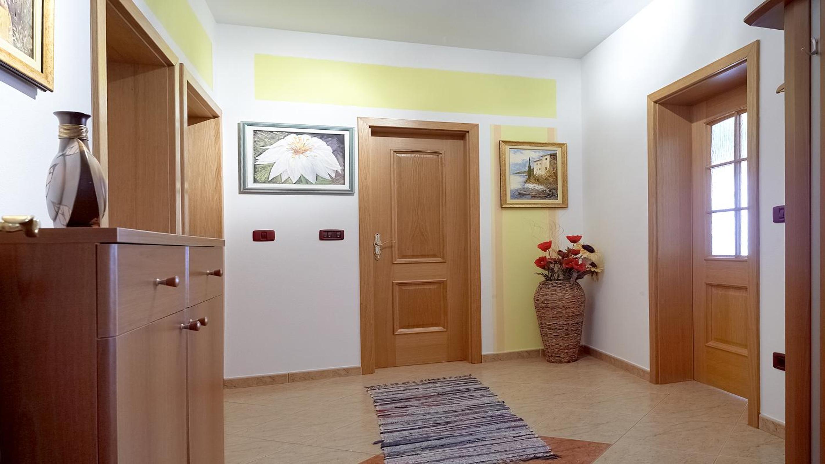 Two-Bedroom Apartment with Balcony photo 2