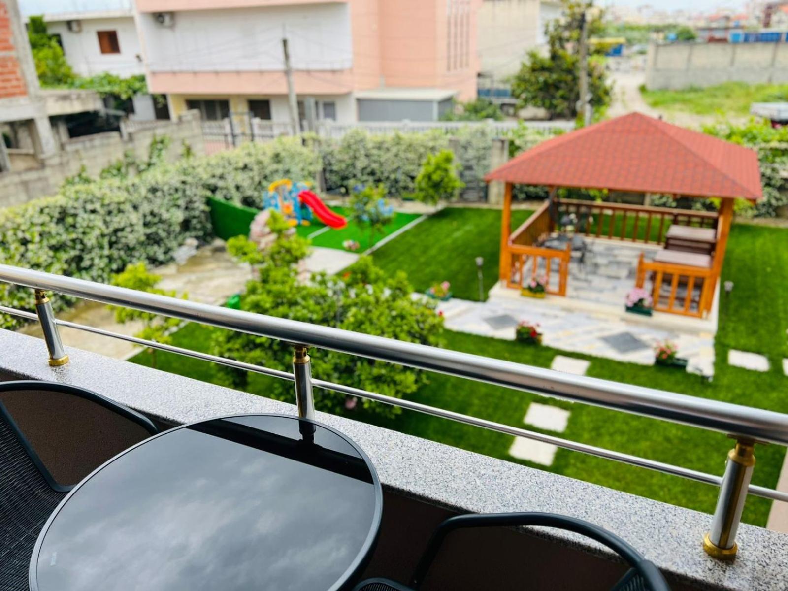 Family Room with Garden View