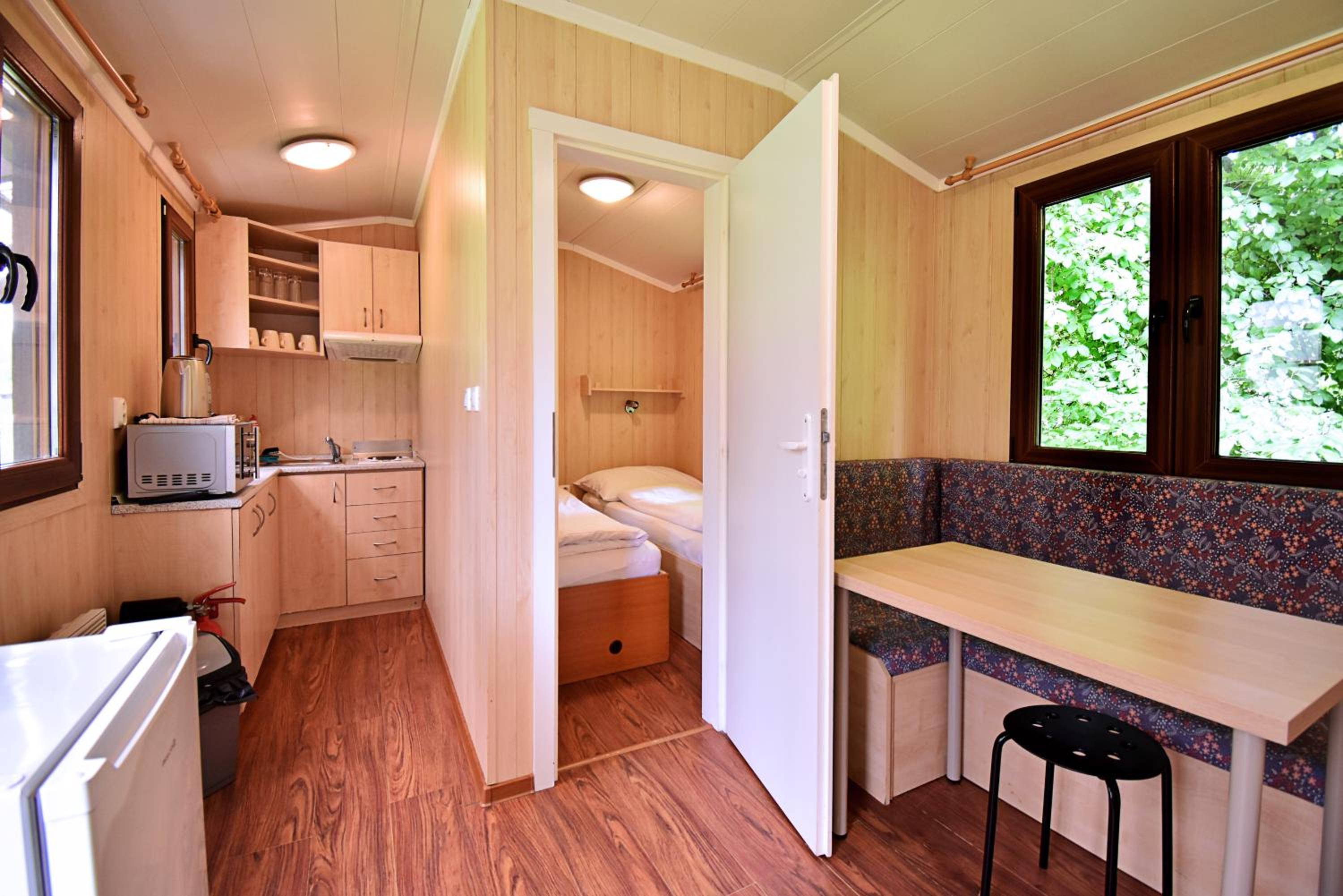 Mobile Home photo 2