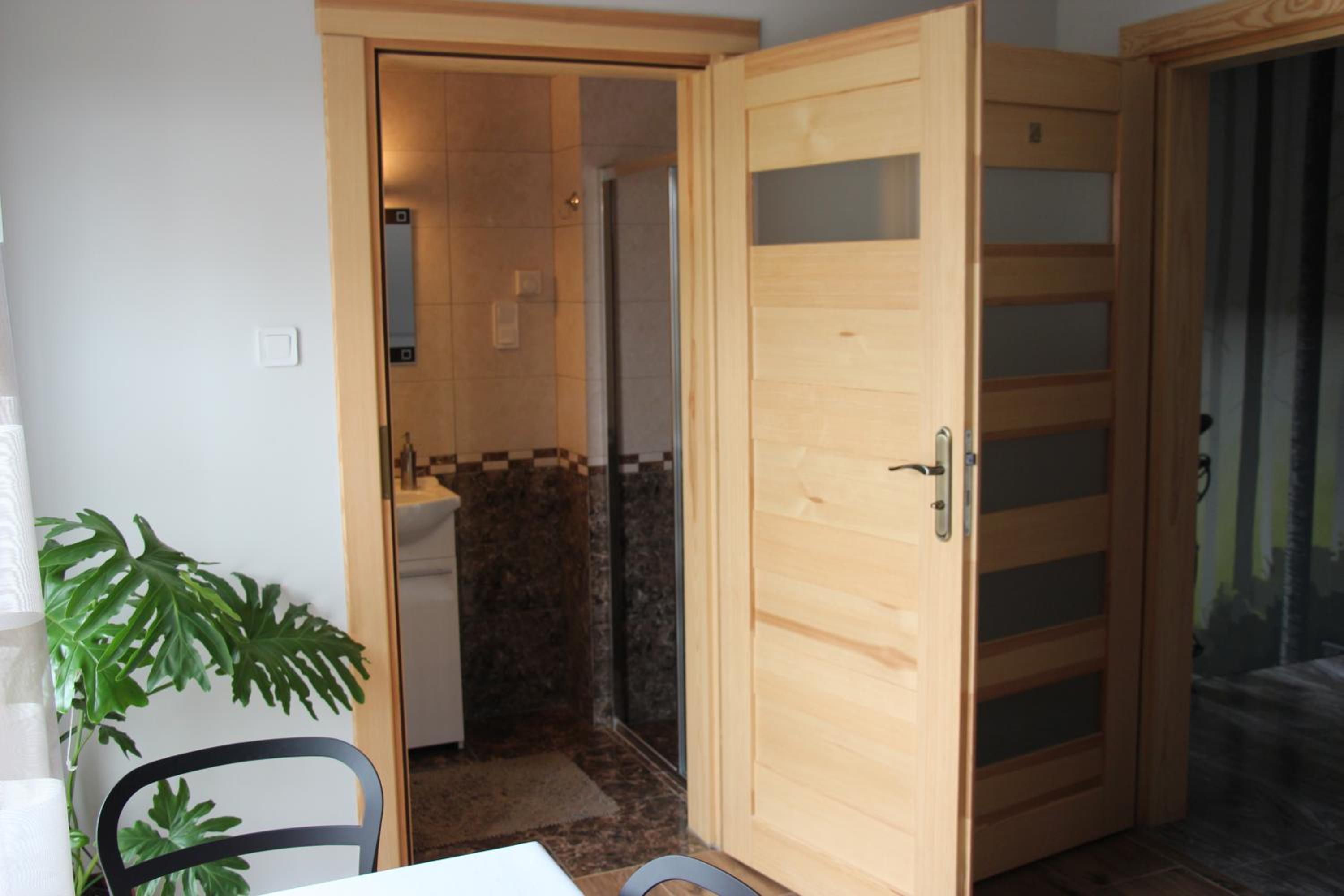 Double Room with Balcony - Photo 3