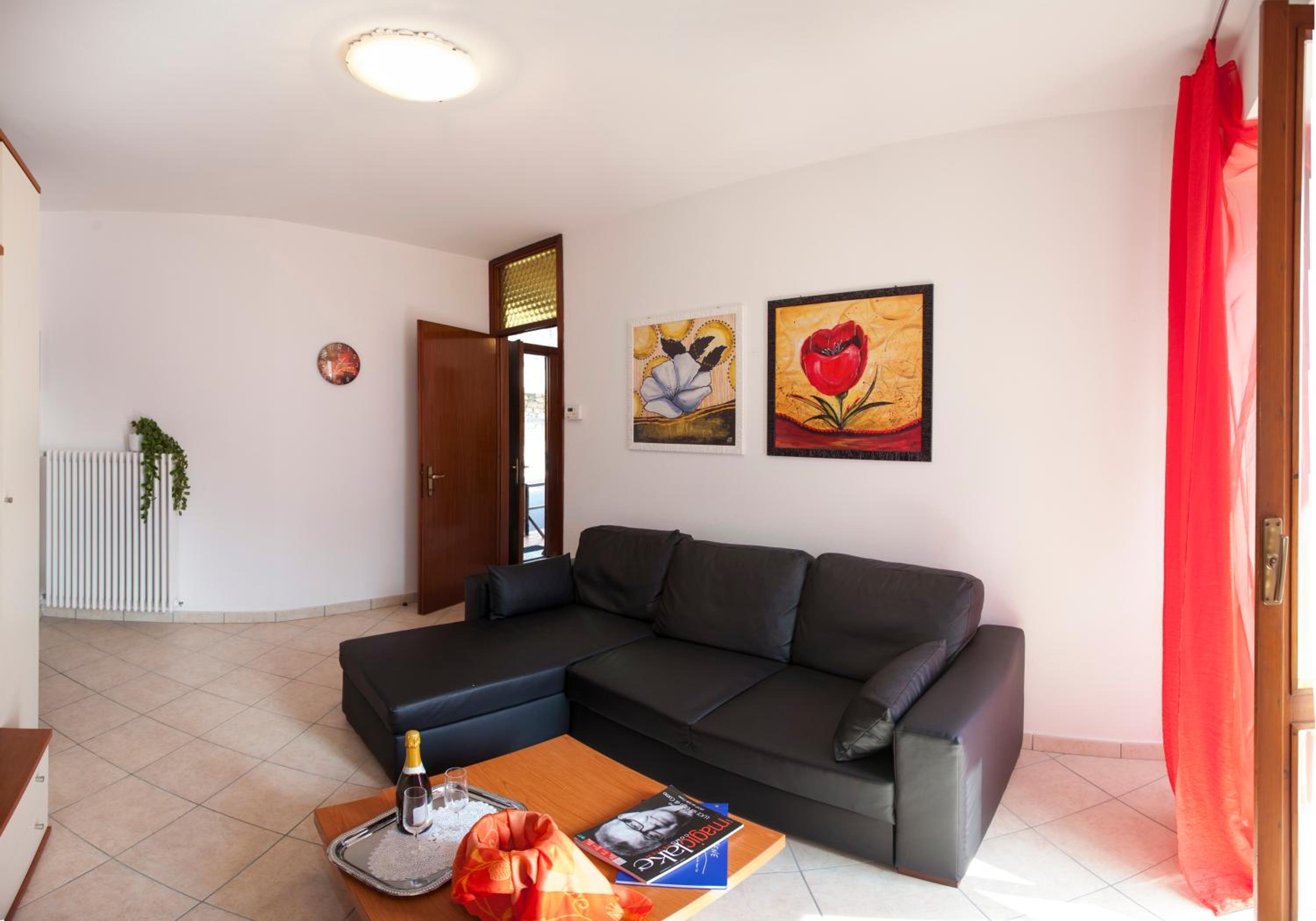 Two-Bedroom House photo 2