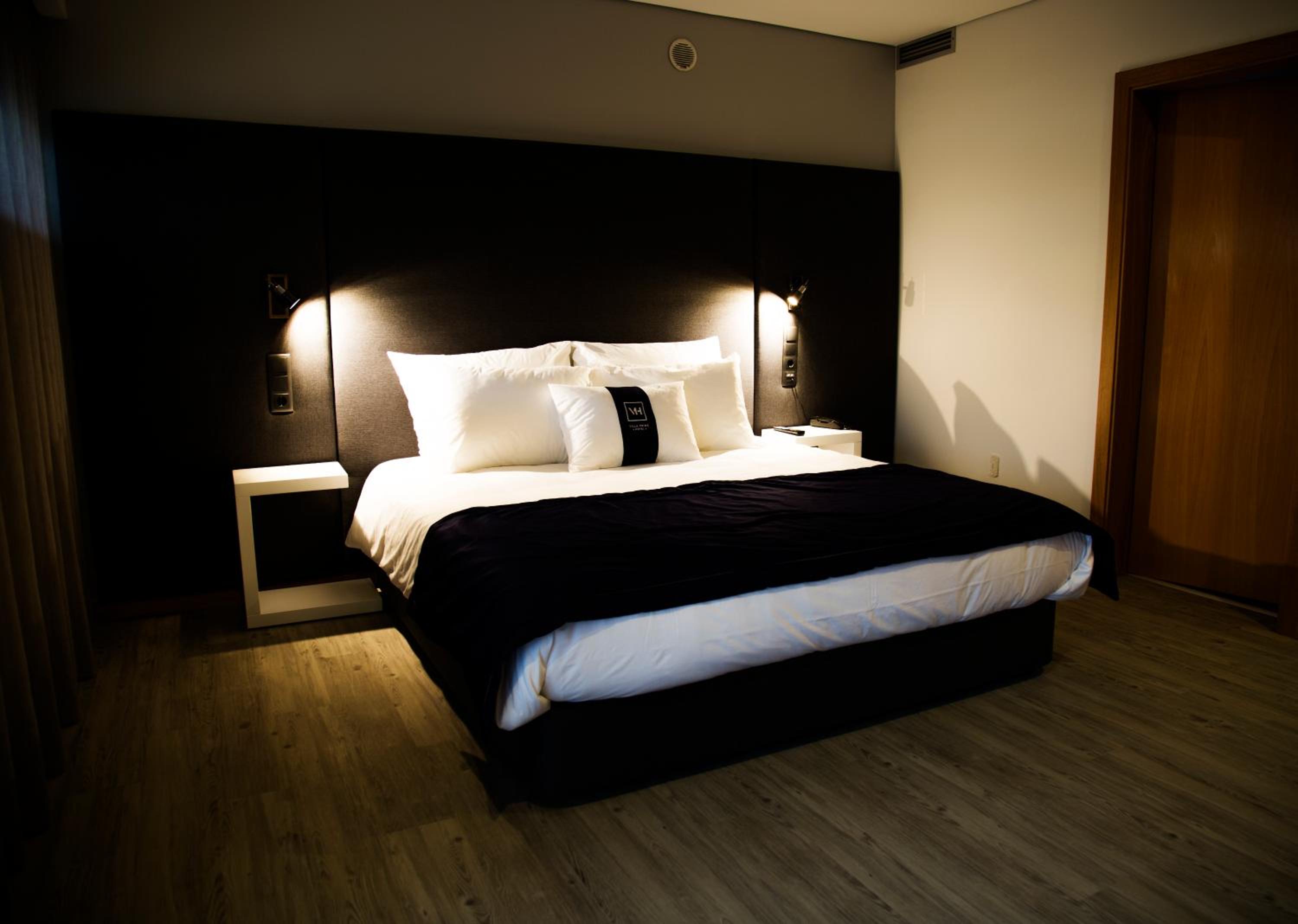Deluxe Suite - Photo 6