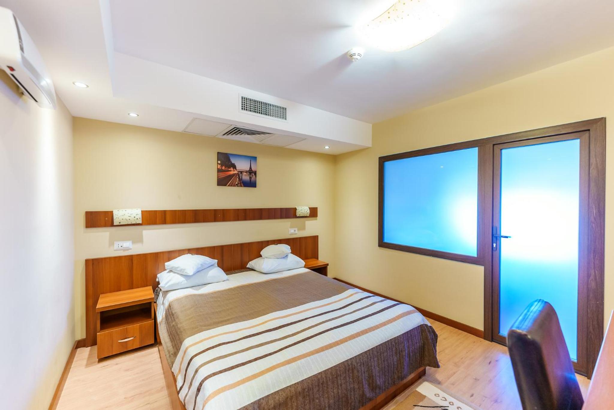 Quadruple Room - Photo 9