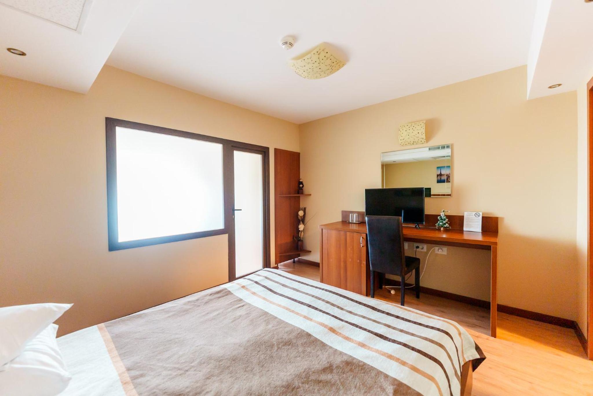 Quadruple Room - Photo 6