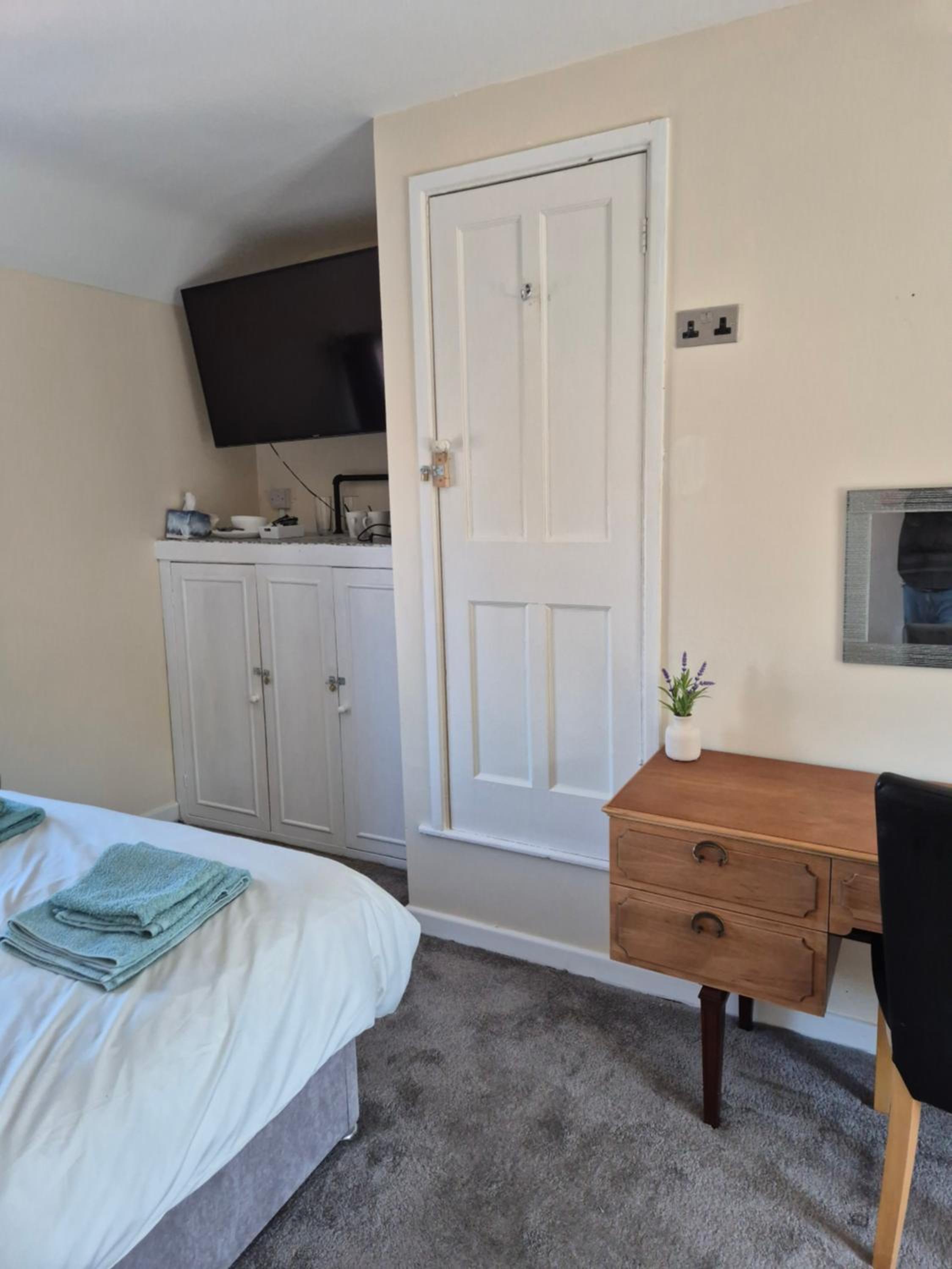 Large Double Room photo 2