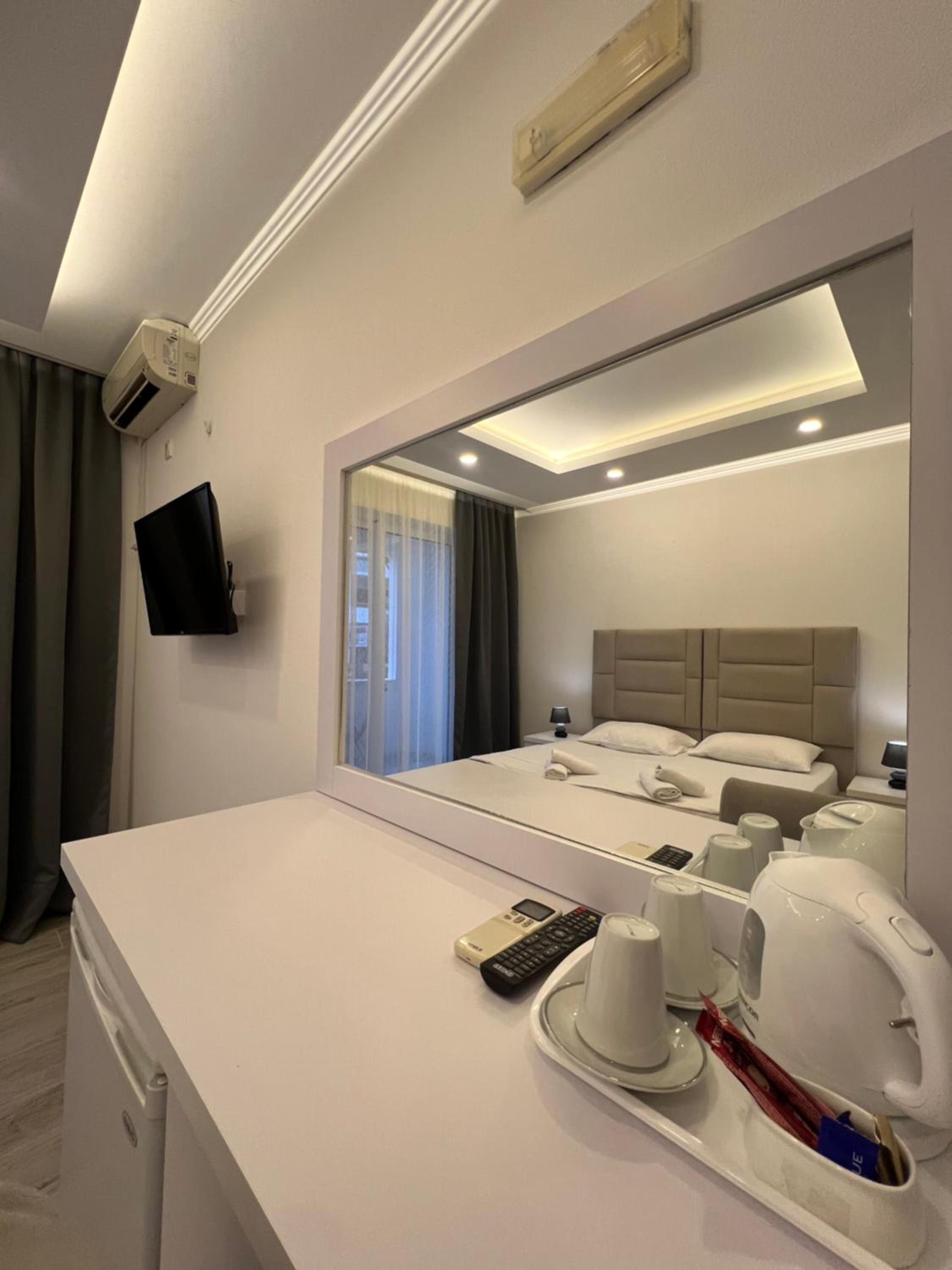 Deluxe Double or Twin Room with Balcony photo 1