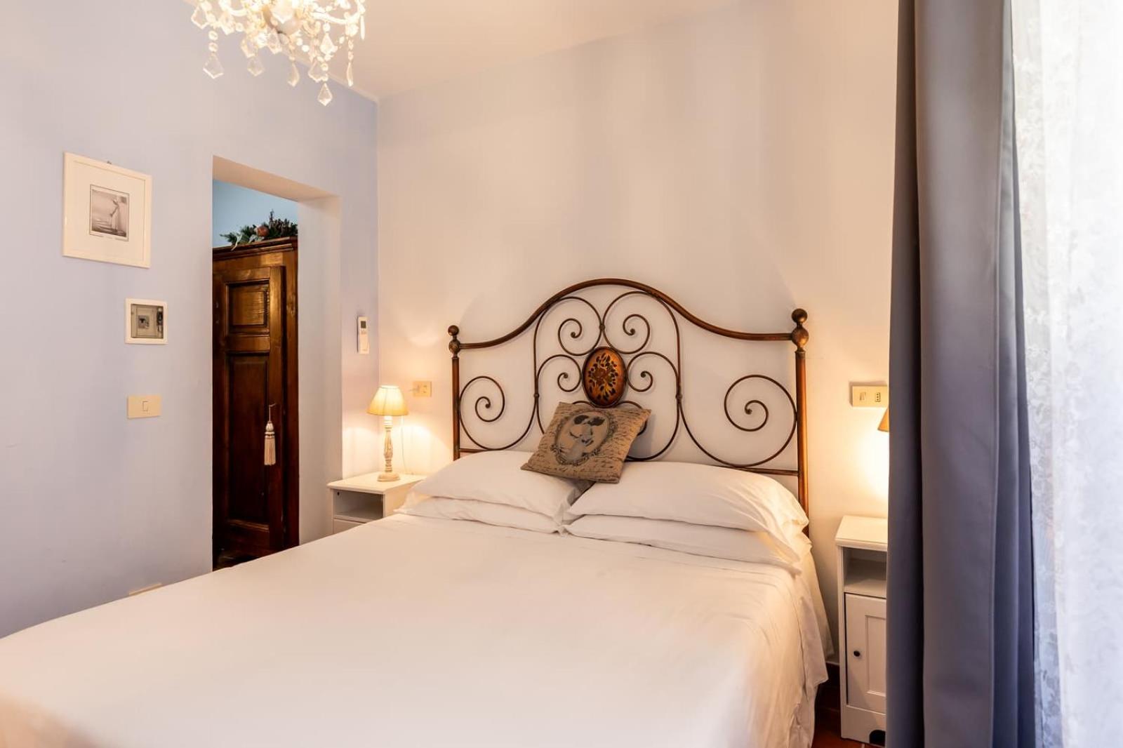 Standard Double Room - Photo 2