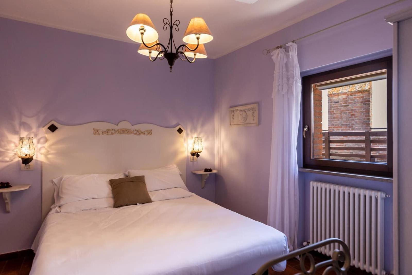 Standard Double Room - Photo 9