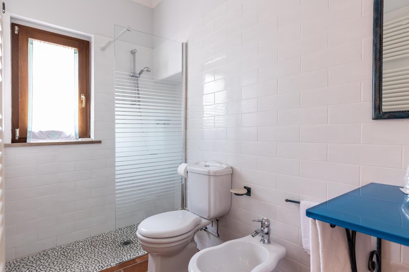 Standard Double Room - Photo 6