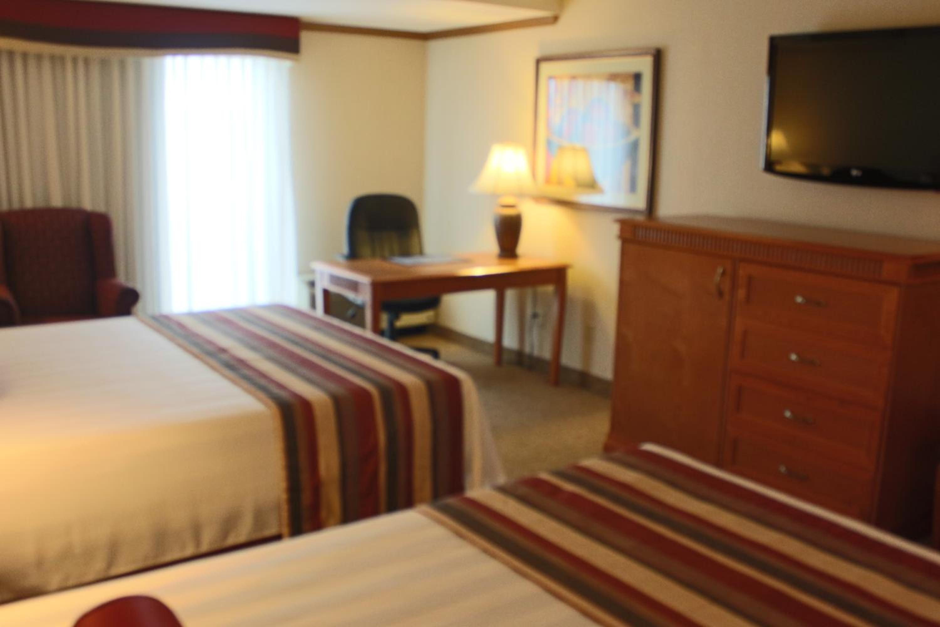 Queen Room with Two Queen Beds - Pool View - Photo 7