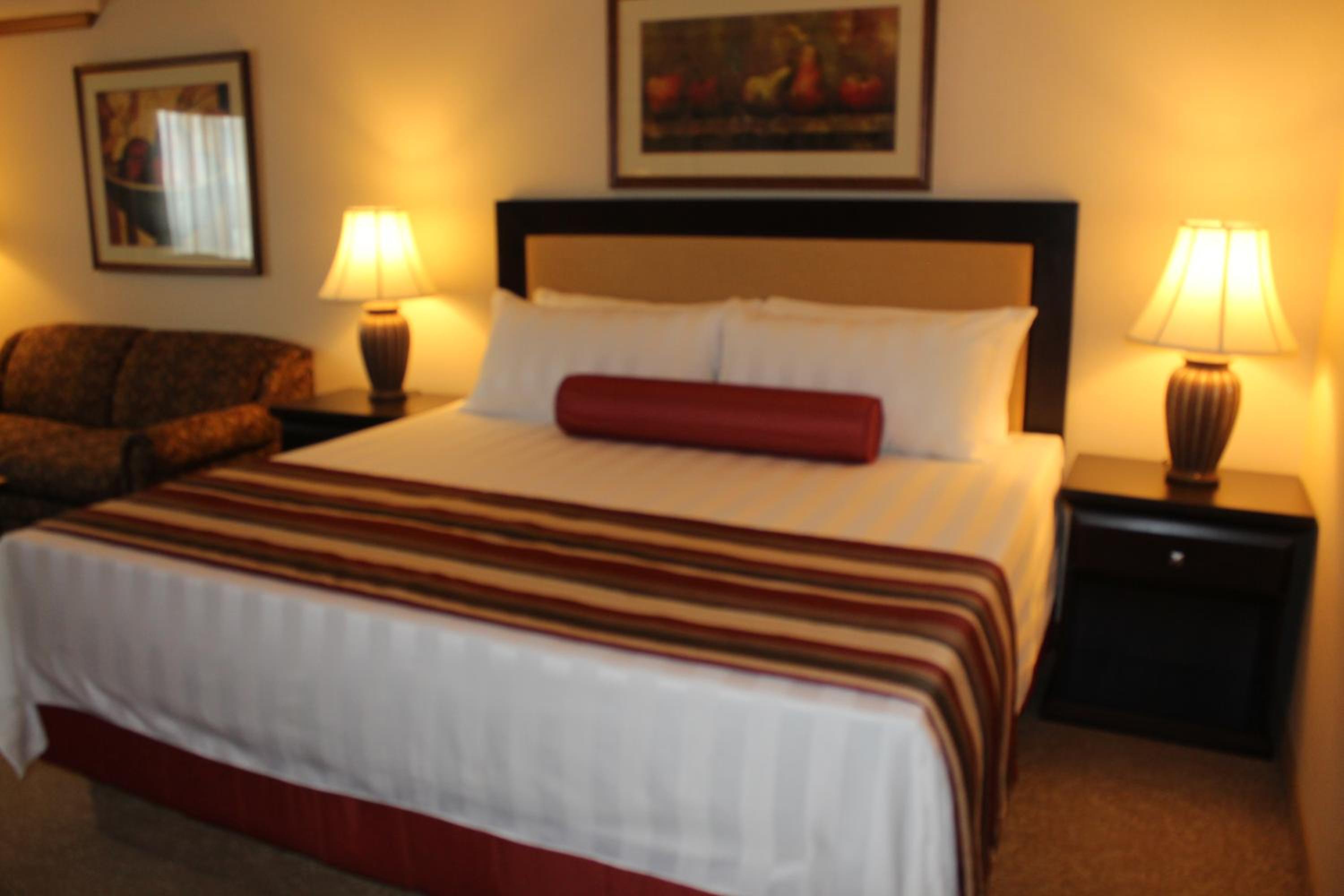King Room with Sofa Bed - Non-Smoking - Photo 10