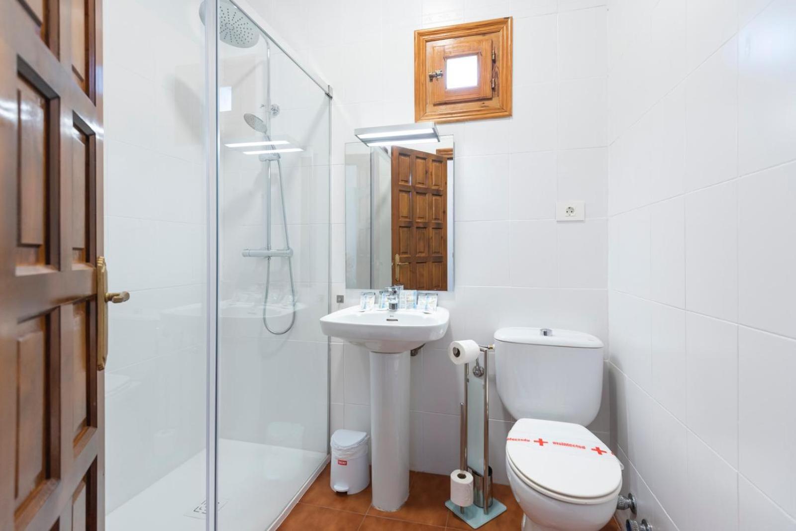 Triple Room with Private Bathroom