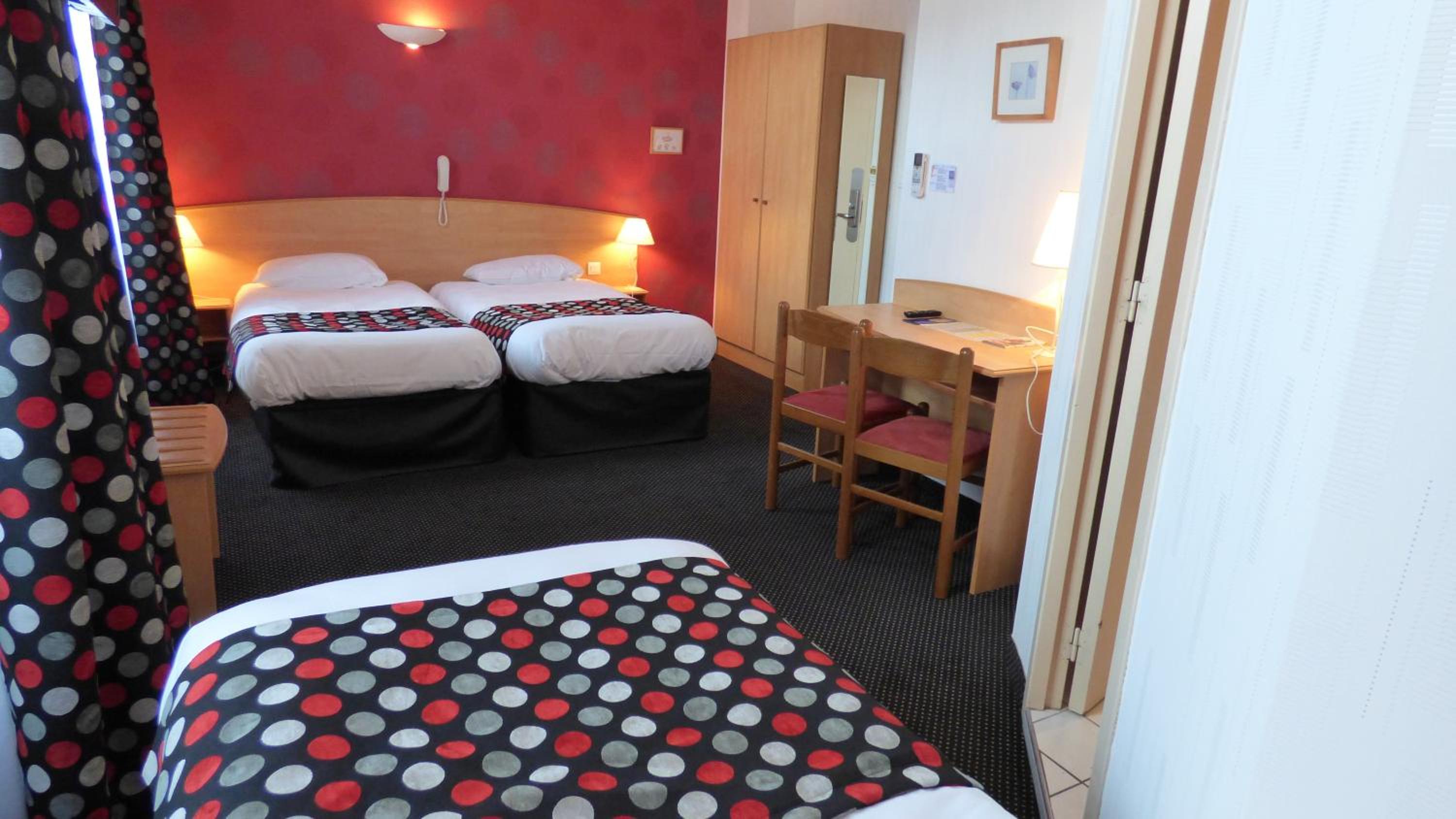 Triple Room - Photo 1