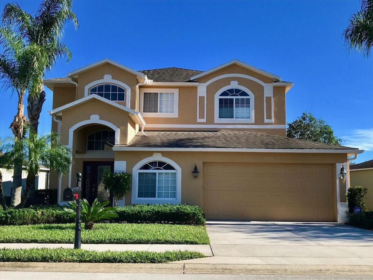 Four-Bedroom House photo 2