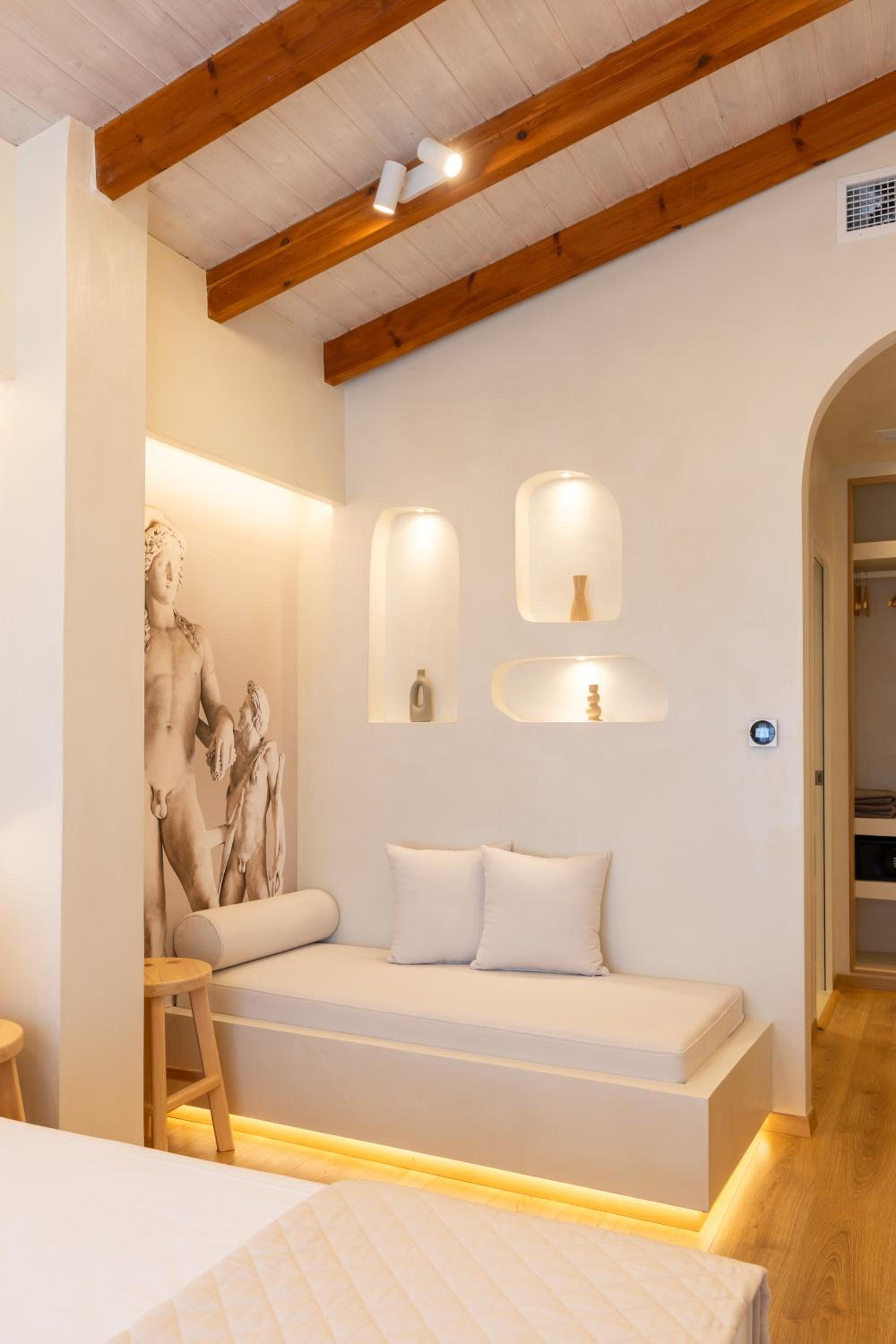 Deluxe Double Room with Balcony and Sea View