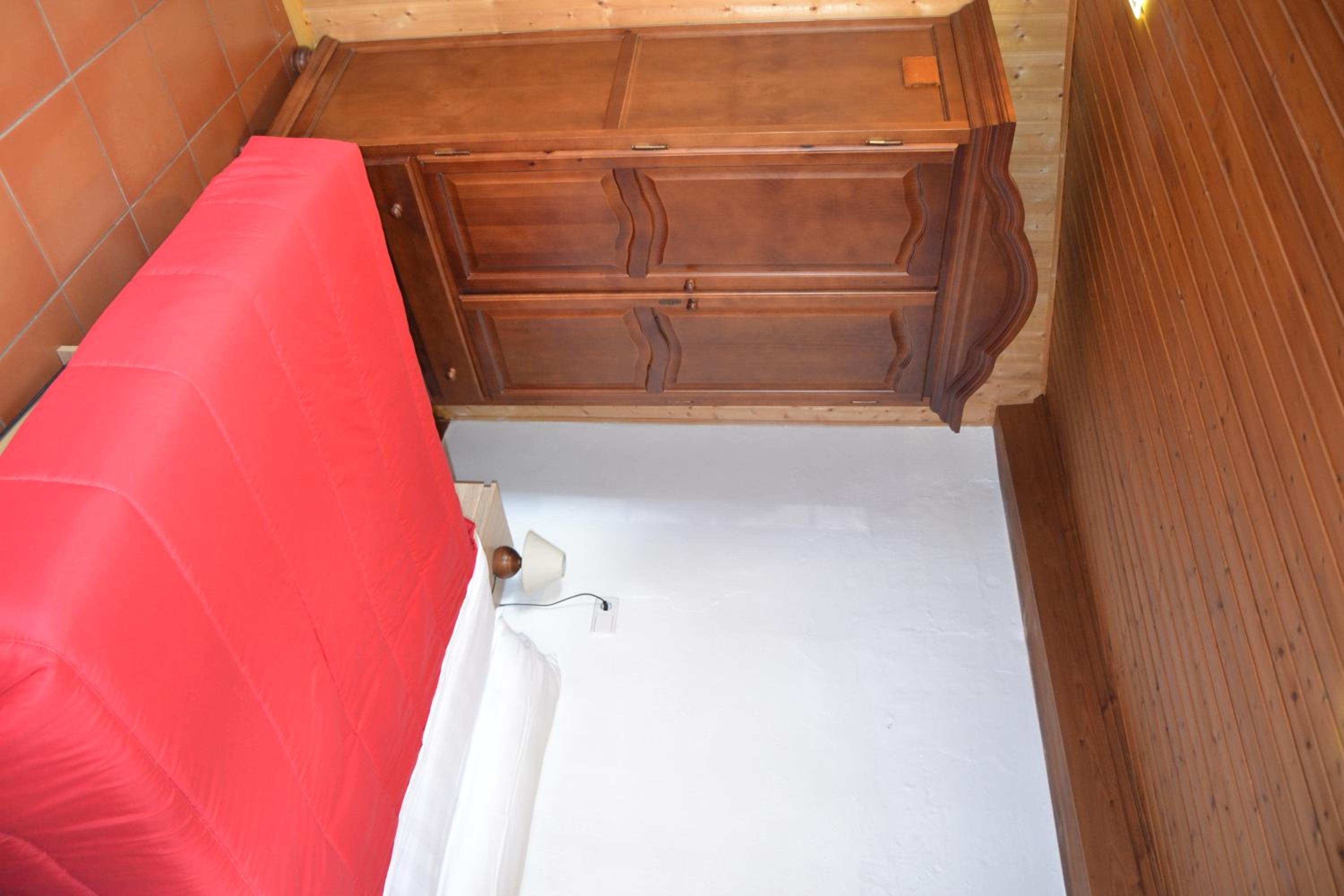 Apartment with Terrace - Photo 1