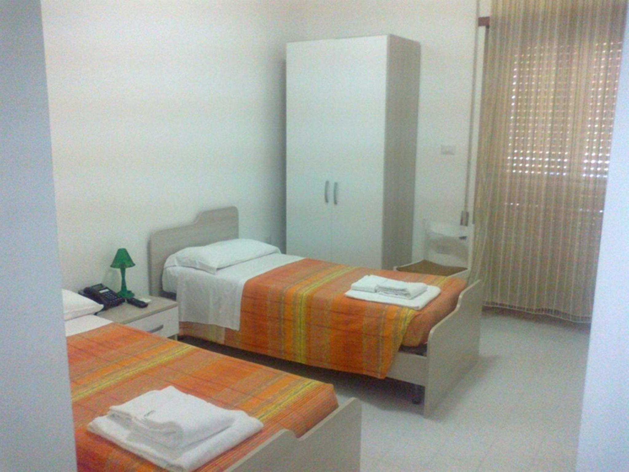 Comfort Double Room with Balcony - Photo 4