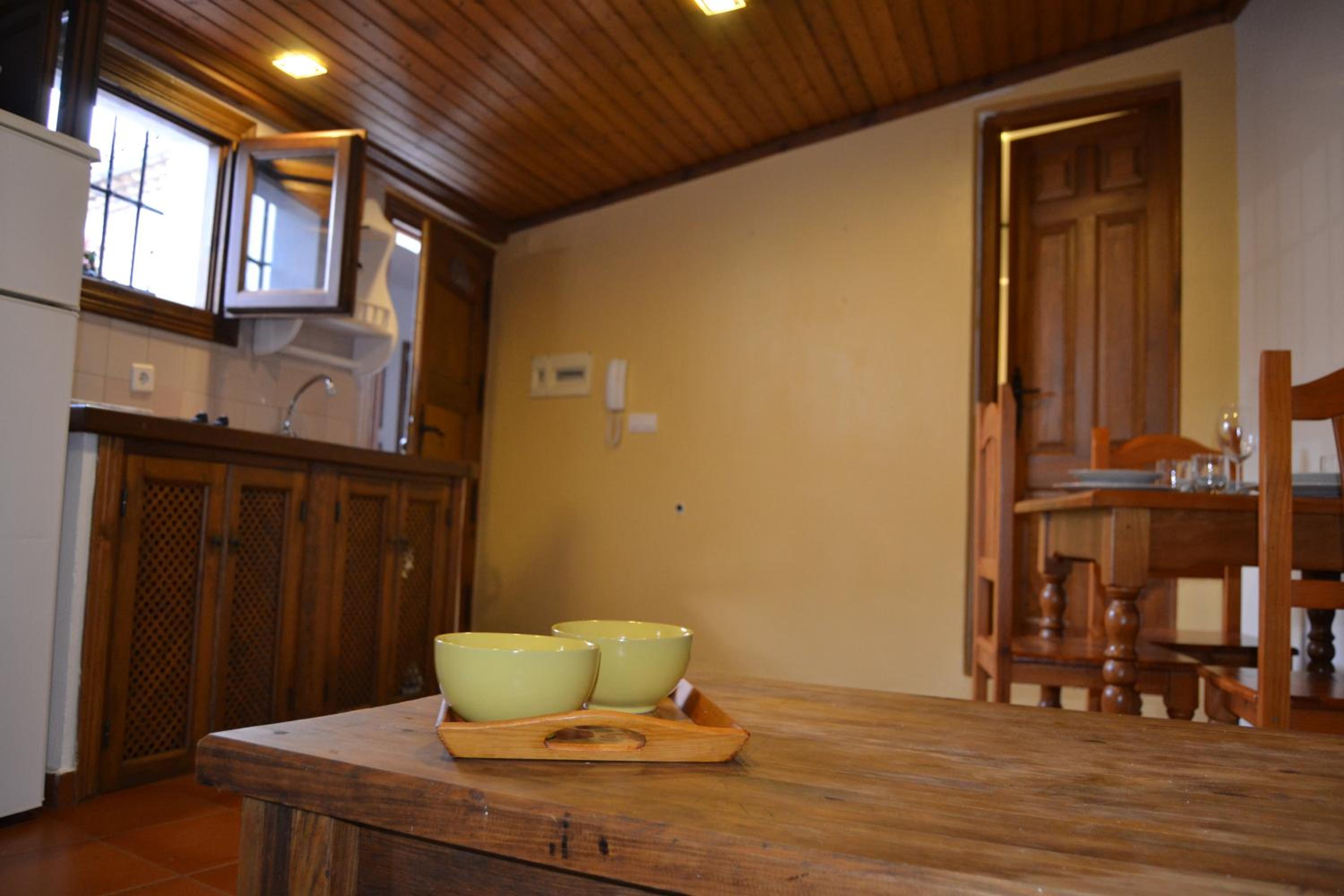 Apartment with Terrace - Photo 15