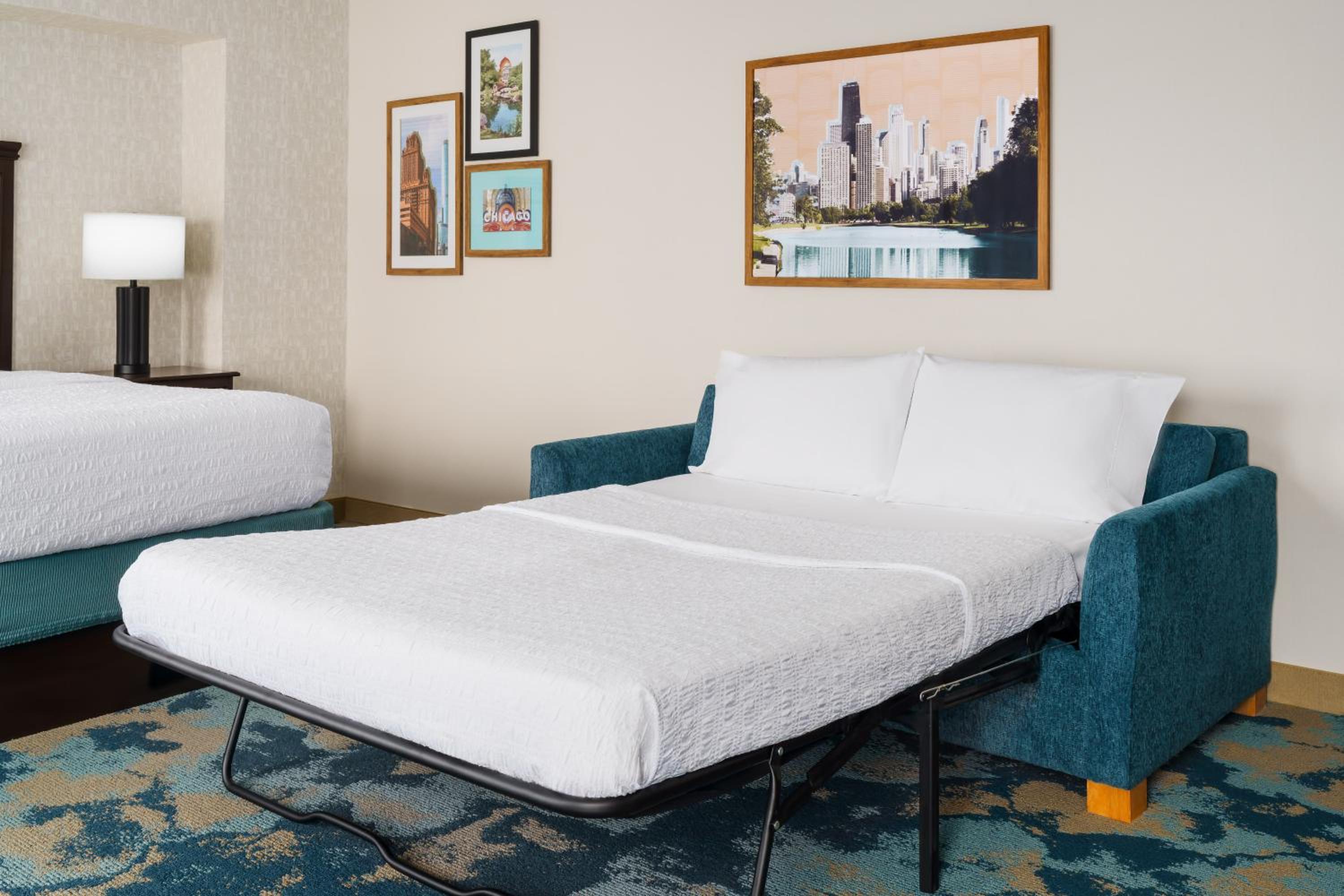 King Room with Sofa Bed - Hearing Accessible/Non-Smoking - Photo 5
