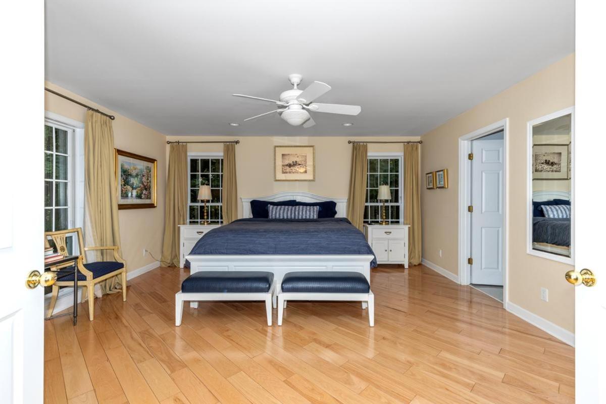 Five-Bedroom Villa photo 2