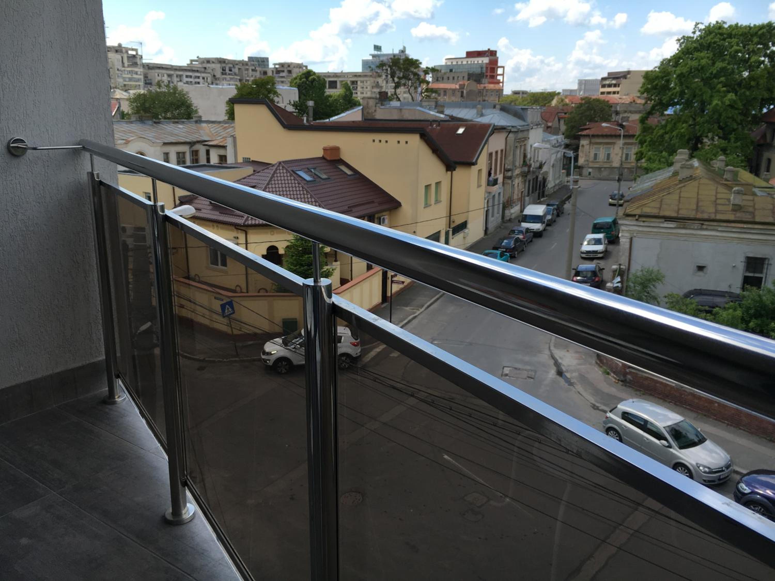 Deluxe One-Bedroom Apartment with Terrace - Photo 11