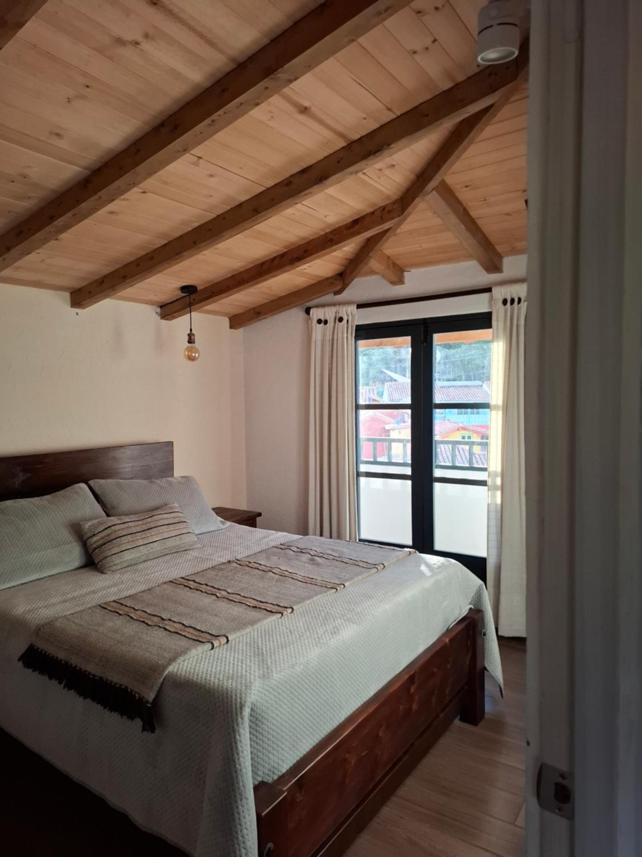 Two-Bedroom Deluxe Apartment with Balcony photo 2