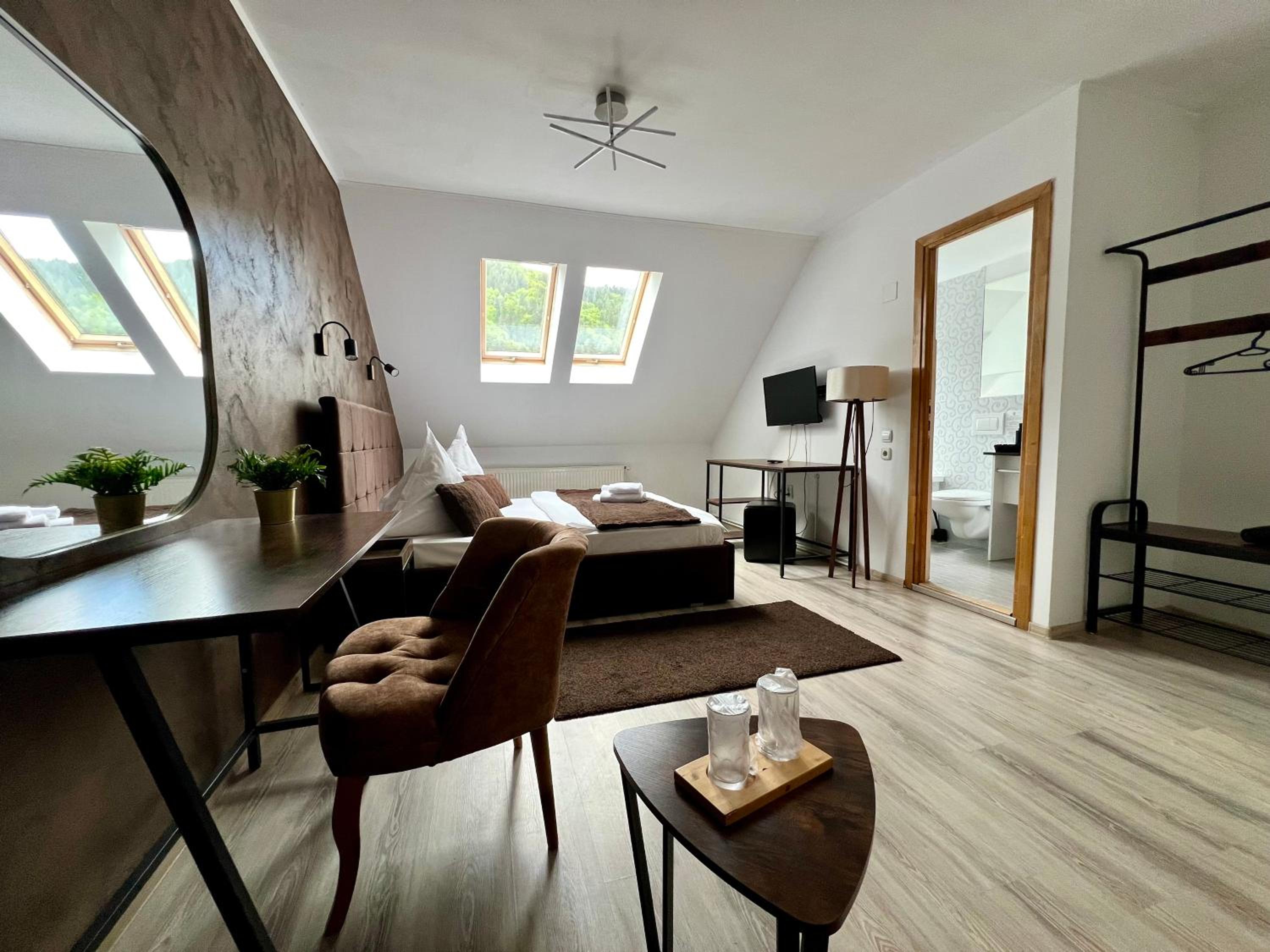 Queen Room