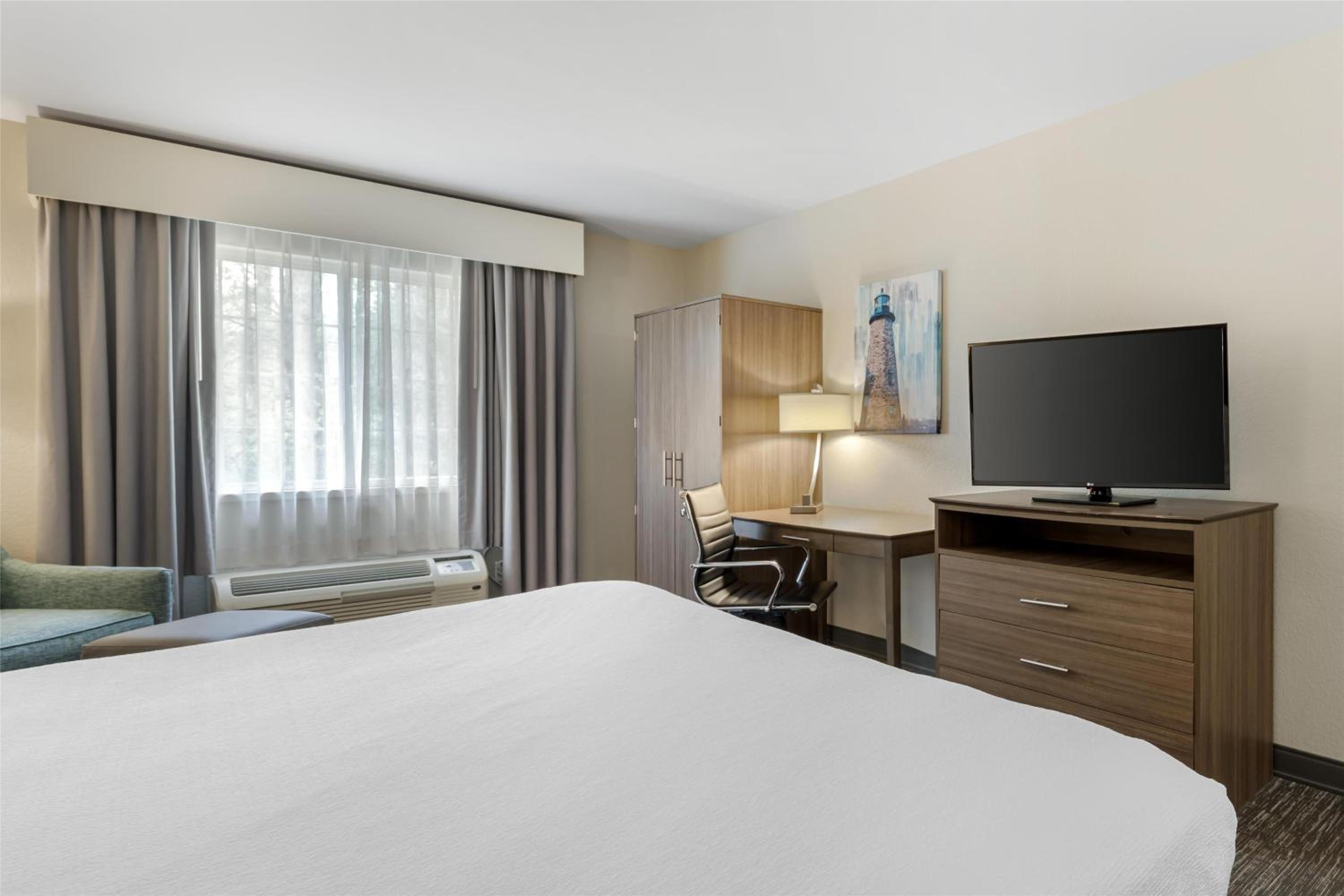 King Room - Non-Smoking - Photo 2