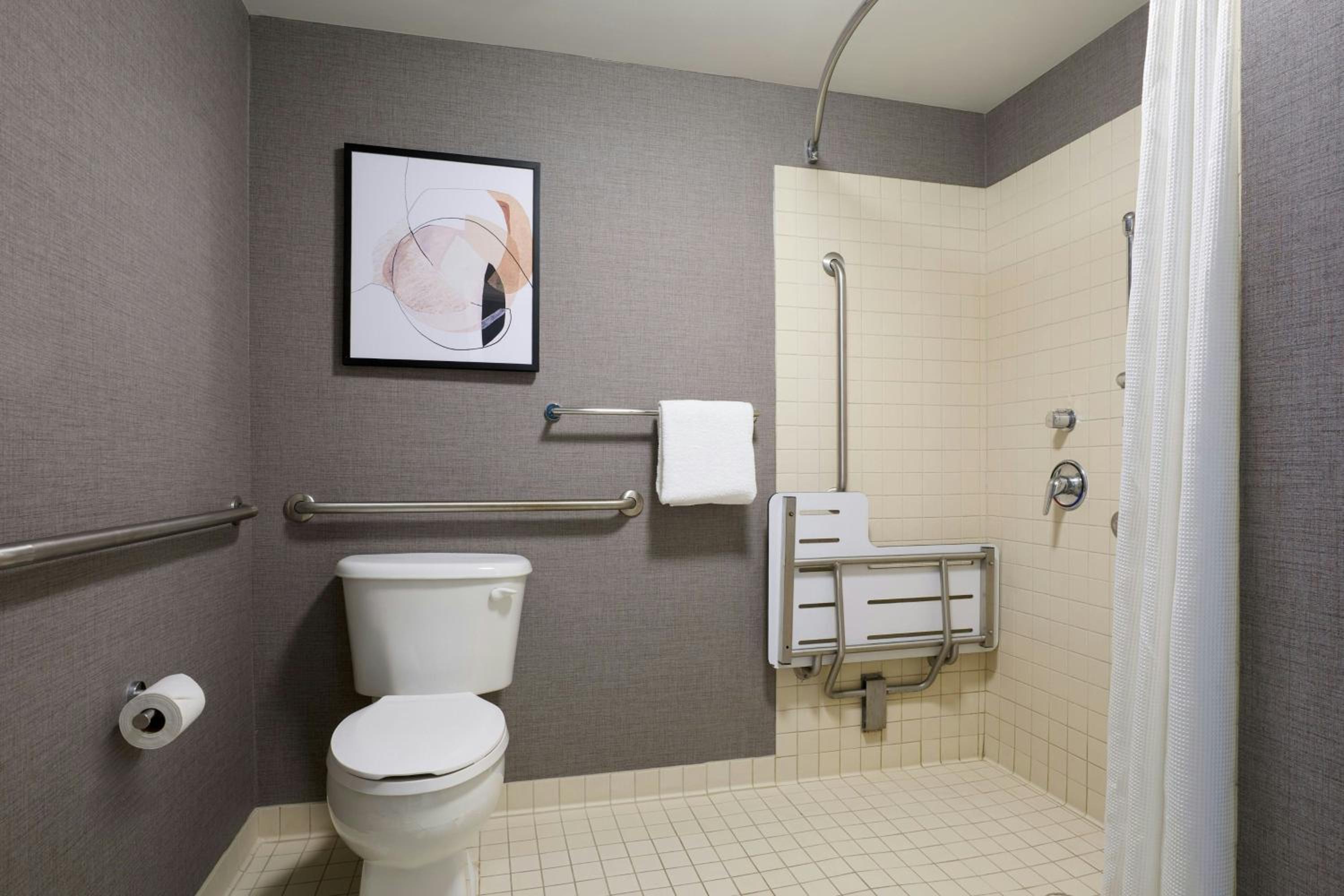 Two-Bedroom Suite with One King Bed, One Queen Bed and Roll-In Shower - Mobility and Hearing Accessible - Photo 5