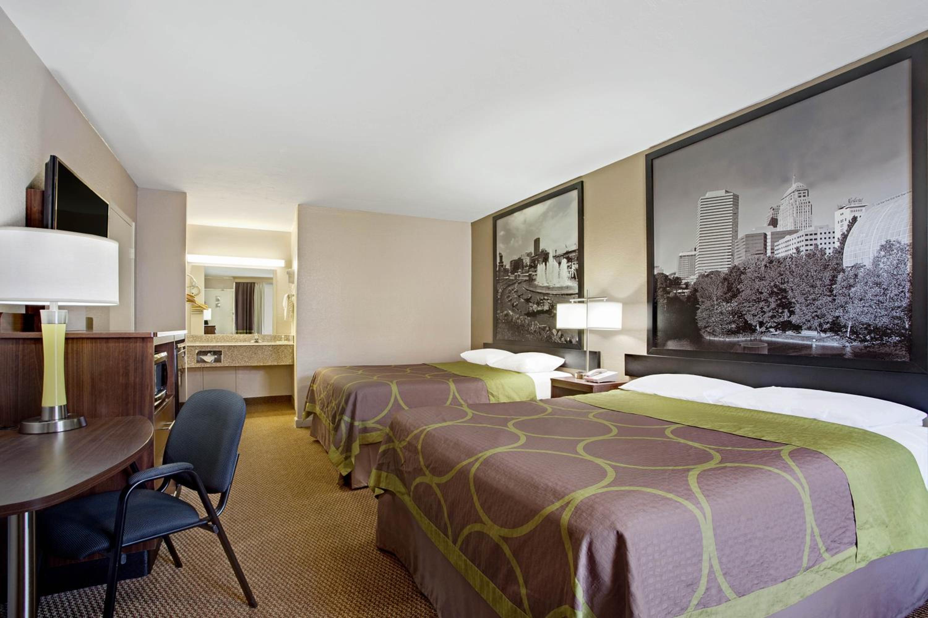 Double Room With Two Double Beds - Non-Smoking photo 1