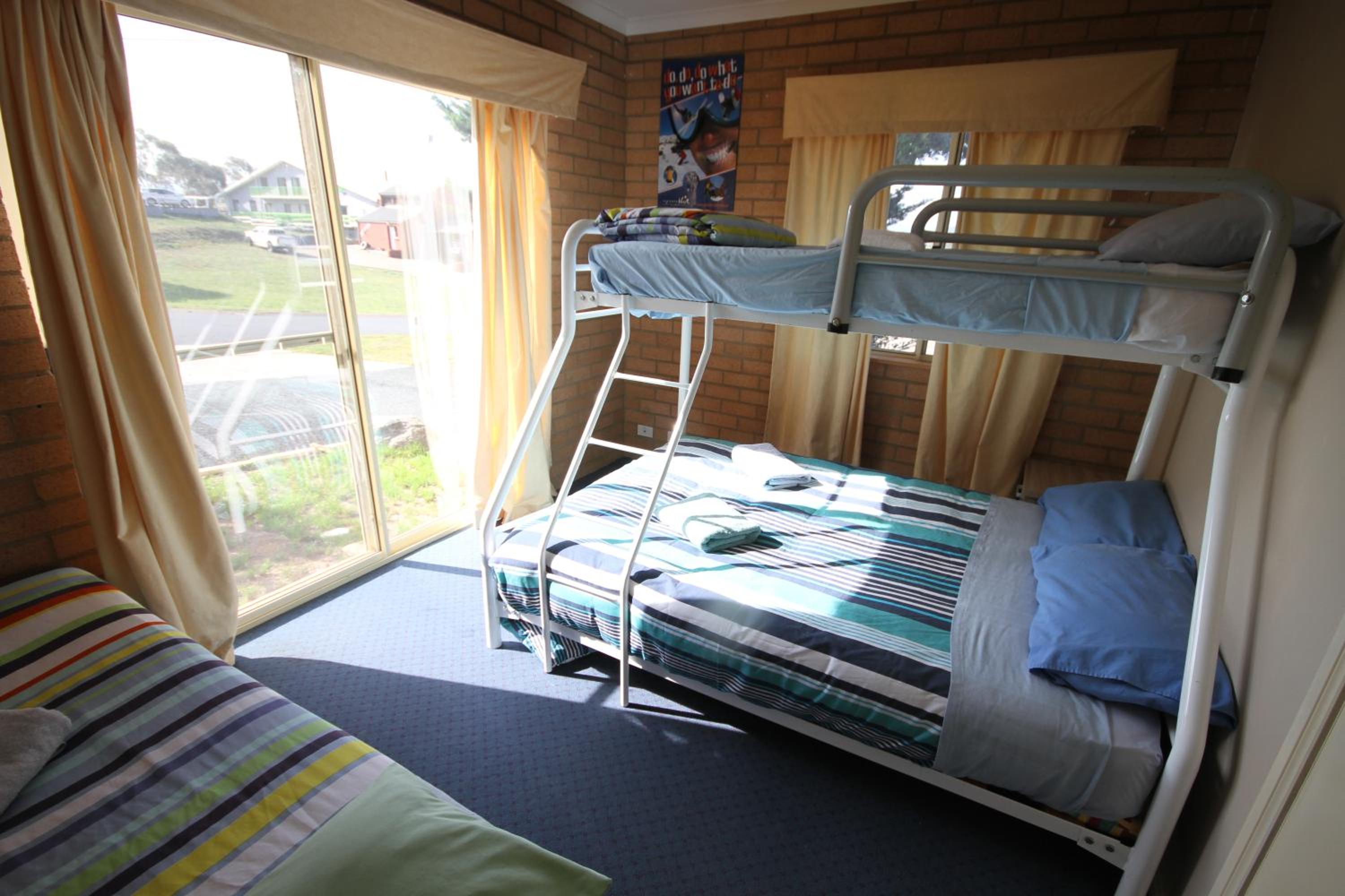 Deluxe 2-Room Suite with Spa Bath photo 2