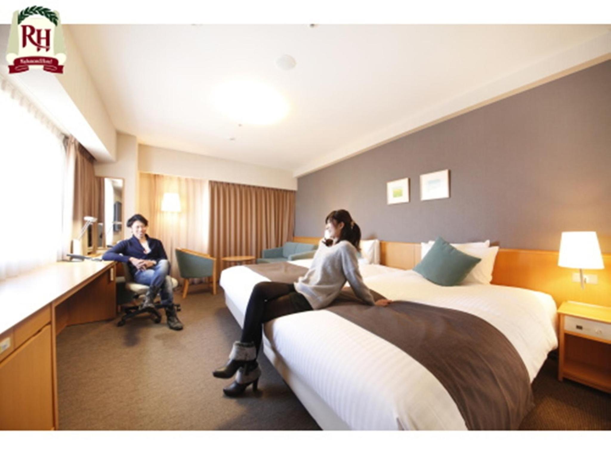 Hollywood Twin Room - Smoking photo 3