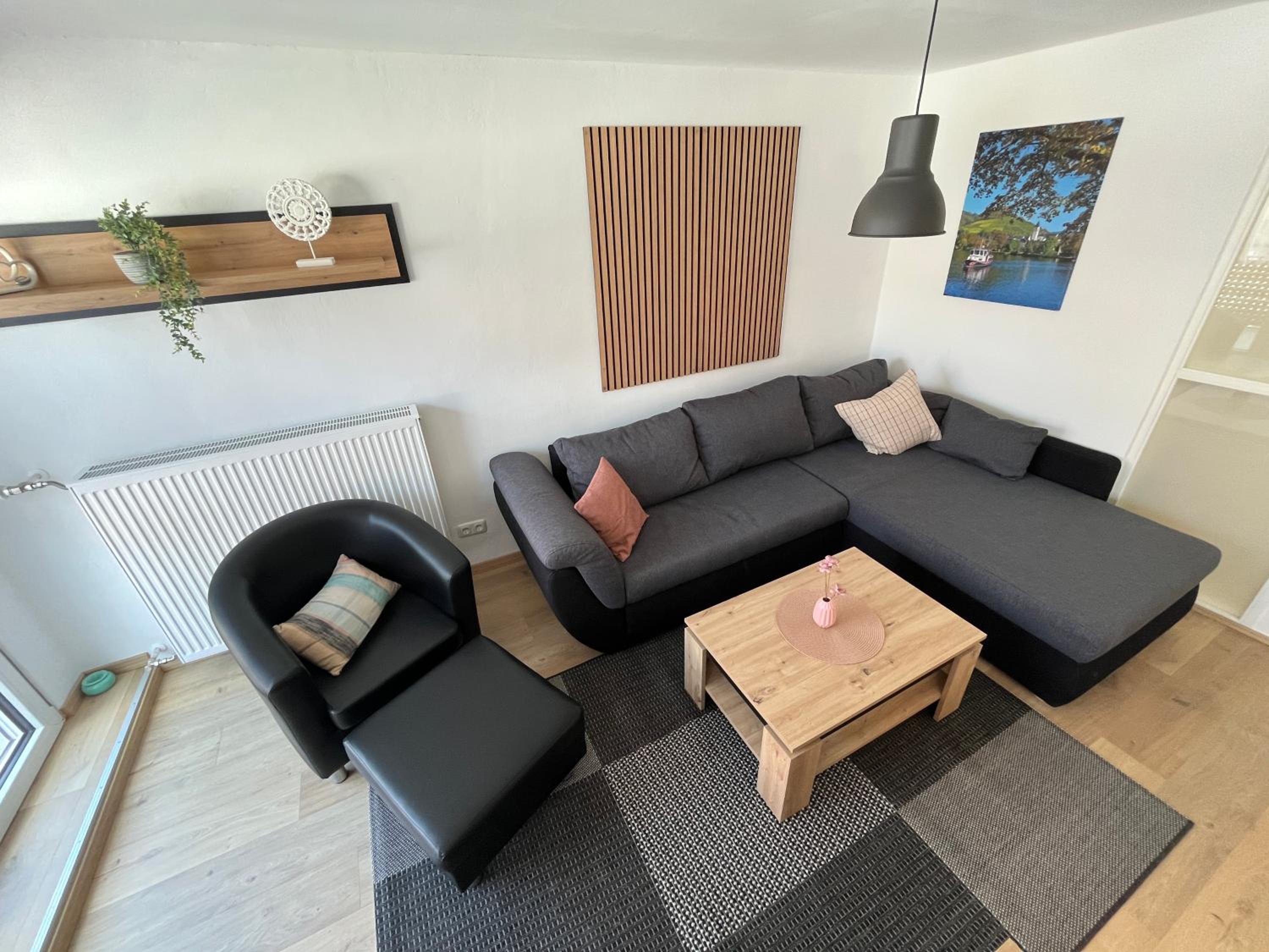 Three-Bedroom Apartment with Balcony photo 2