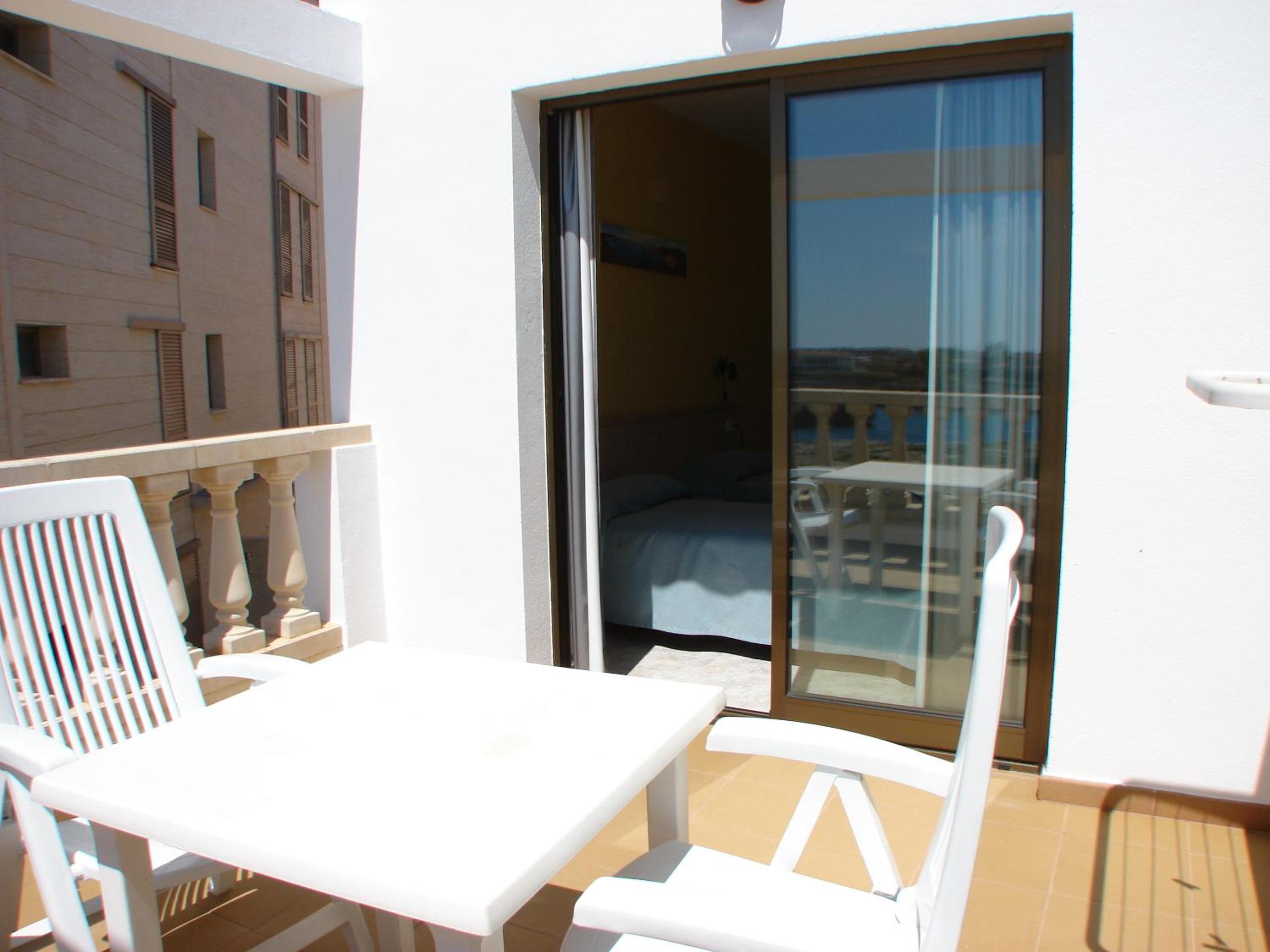 Double or Twin Room with Sea View