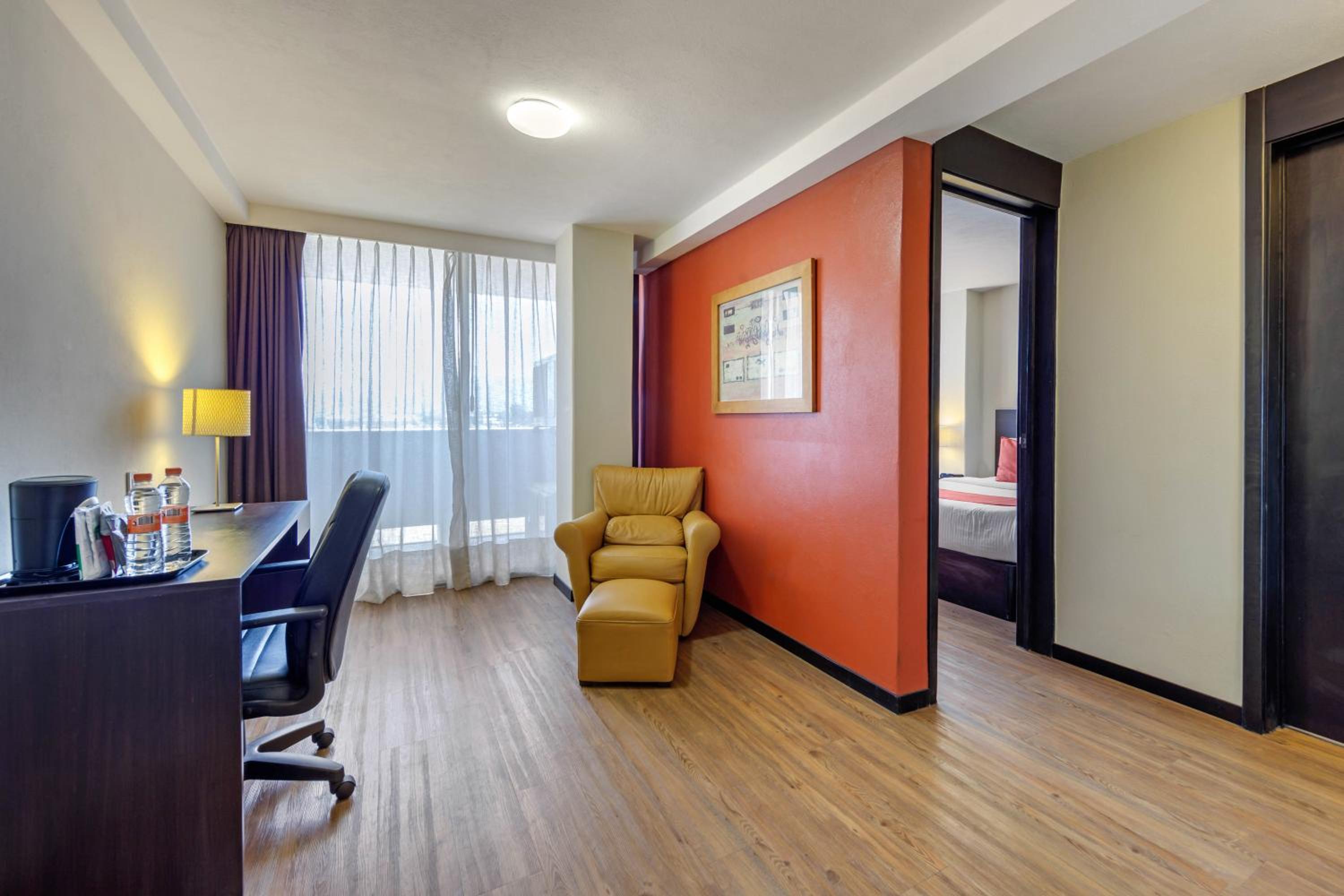 Superior Efficiency Suite - Non-Smoking photo 3