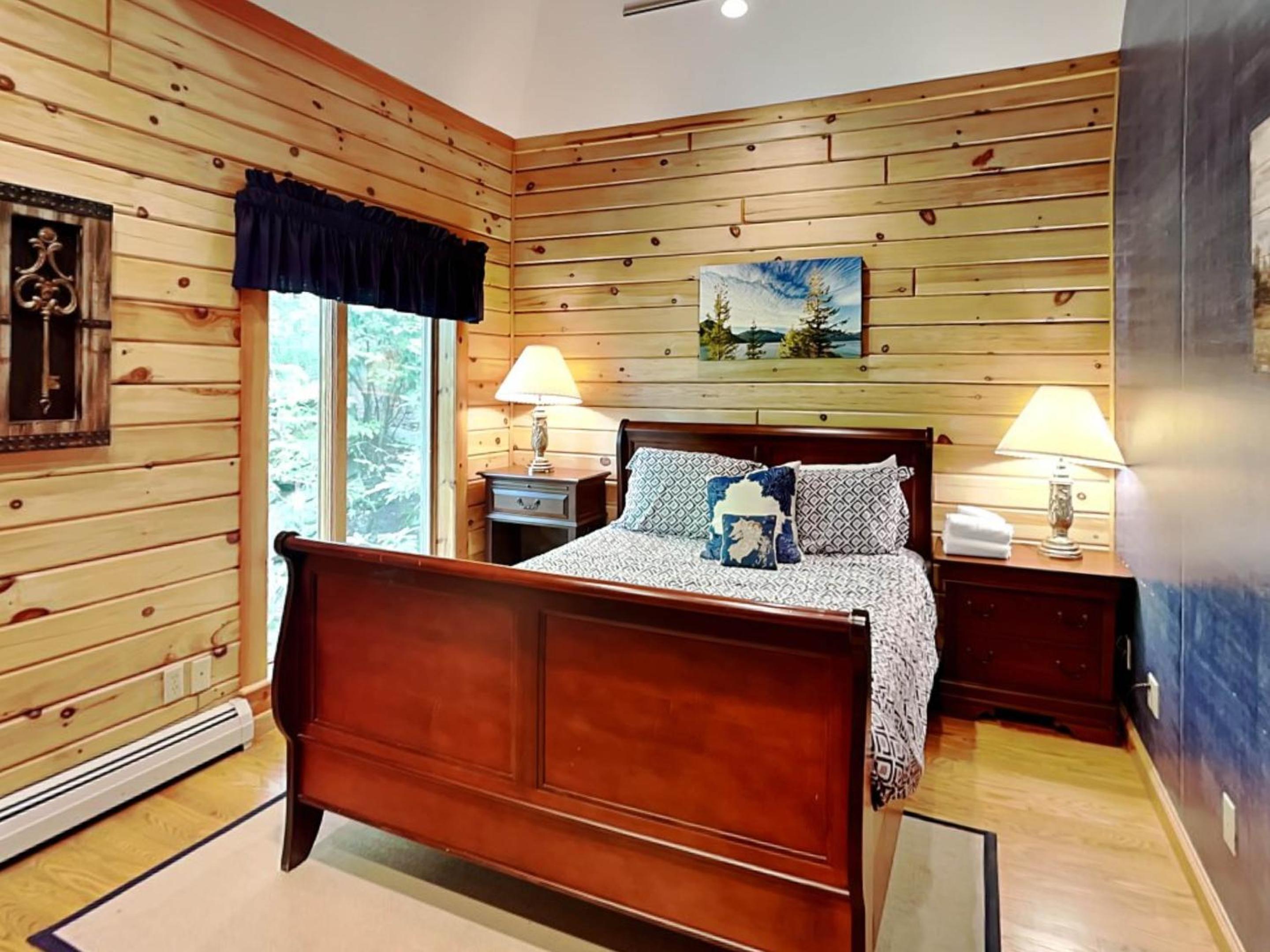 Four-Bedroom House photo 3