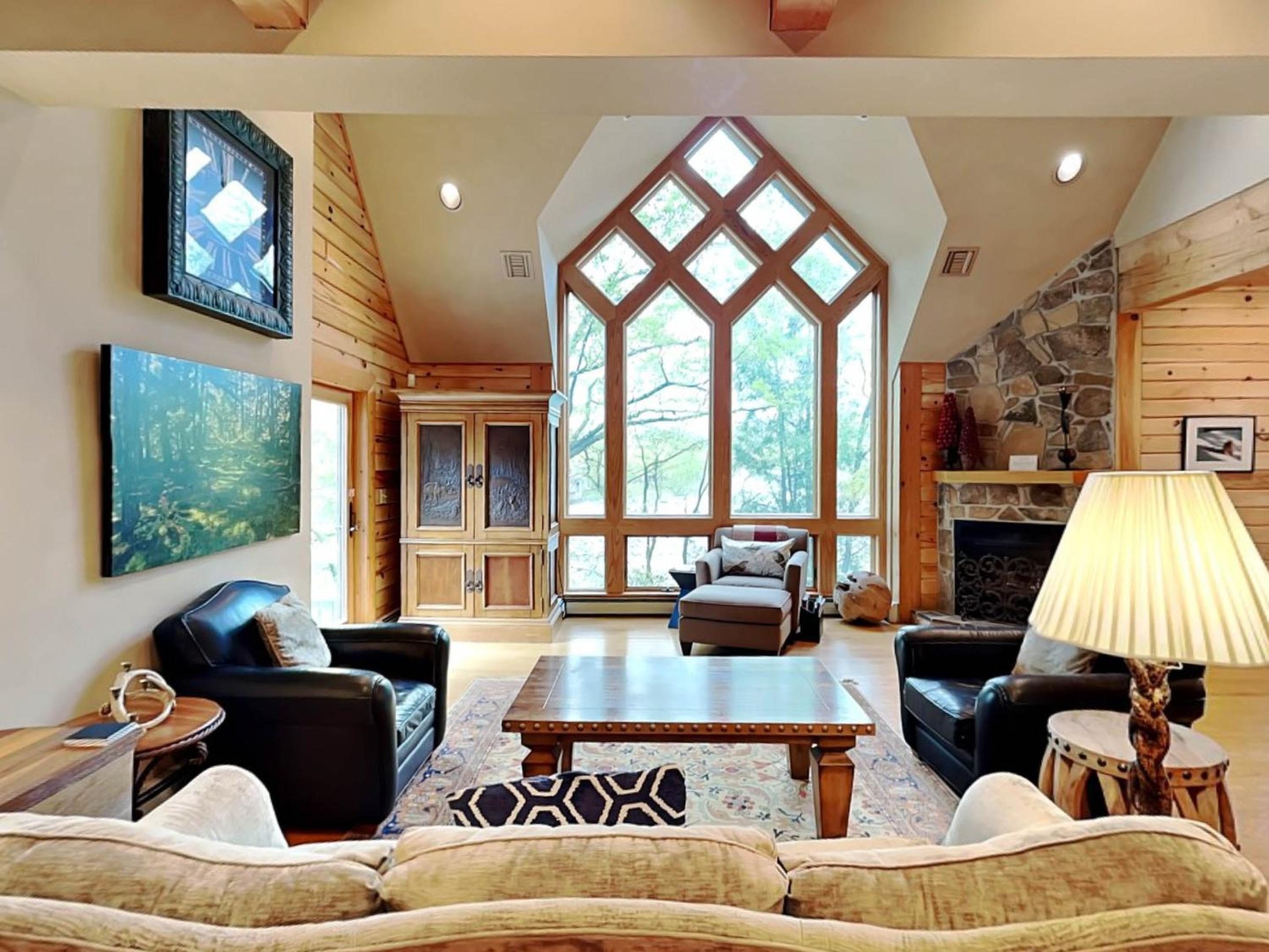 Four-Bedroom House photo 1
