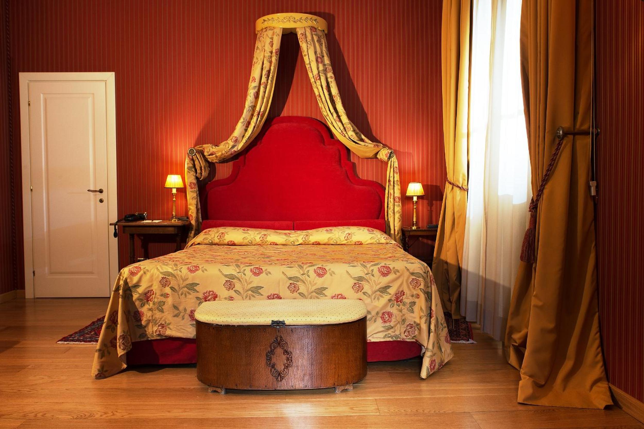 Junior Suite with Terrace photo 2