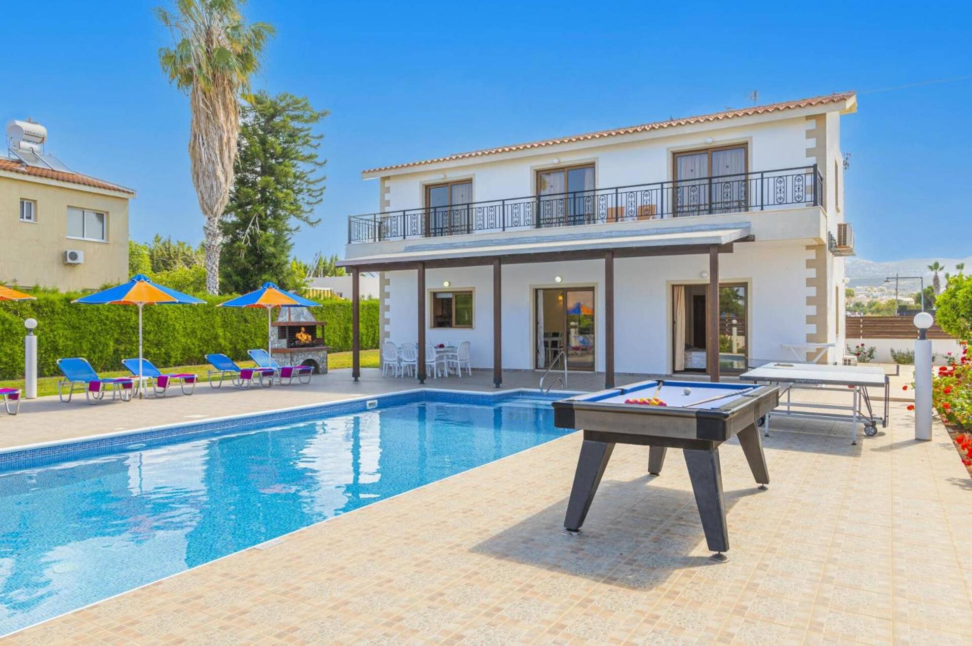 Four-Bedroom Villa photo 1