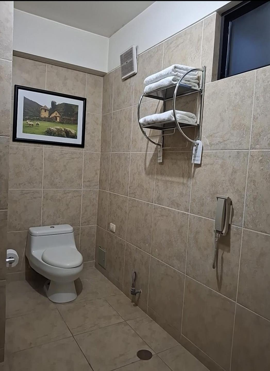 Triple Room with Private Bathroom - Photo 8