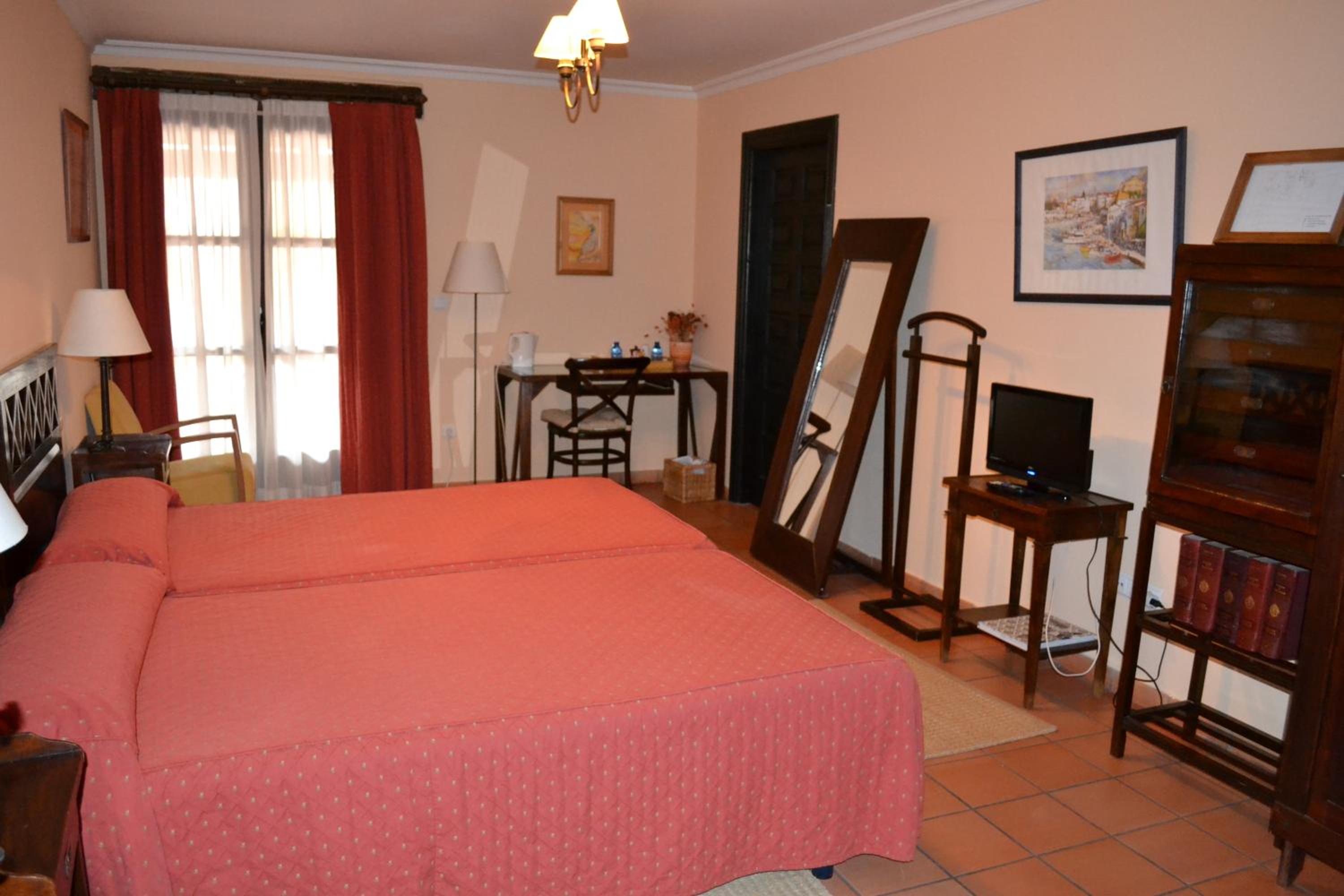Double or Twin Room photo 3