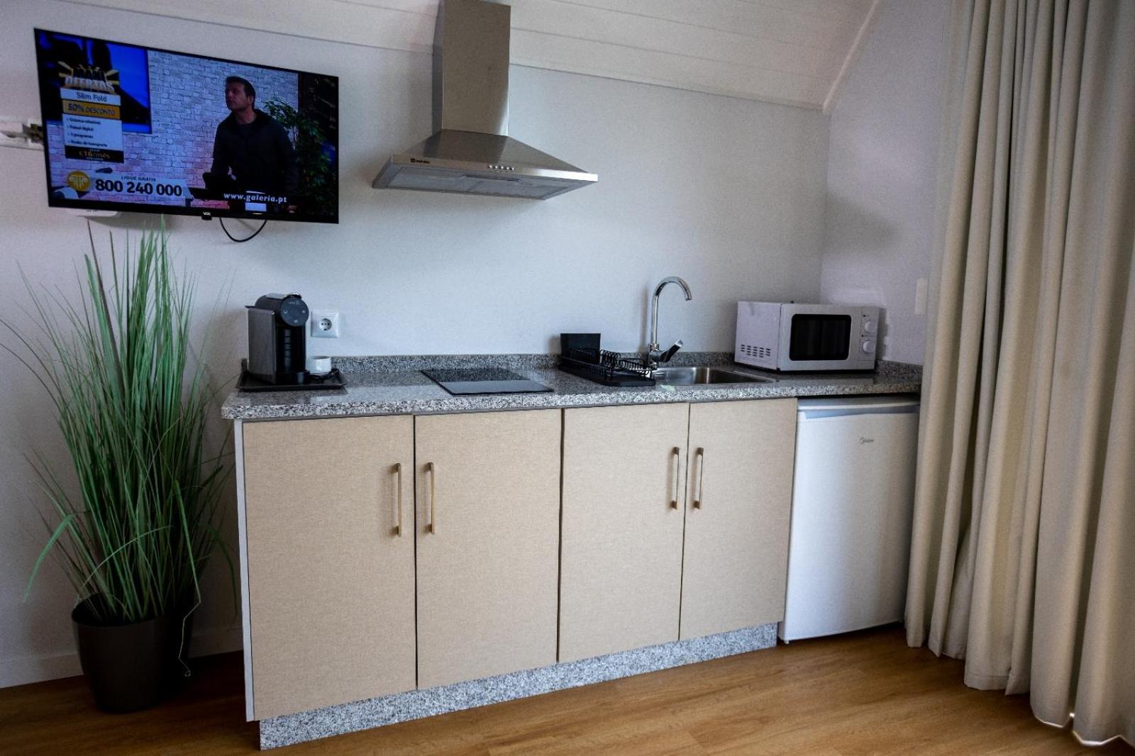 Two-Bedroom Bungalow - Photo 4