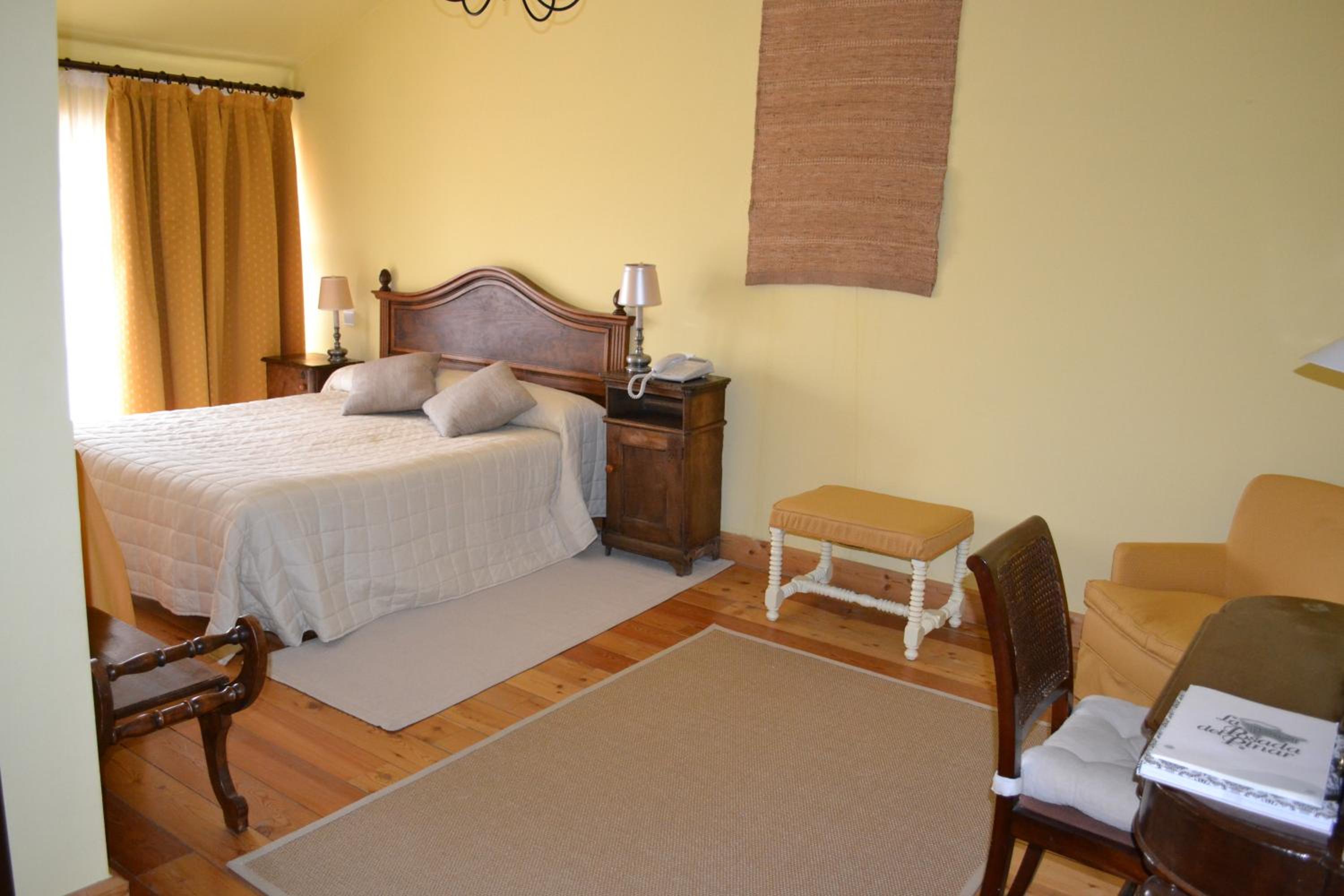 Quadruple Room (Two Connecting Rooms) photo 2