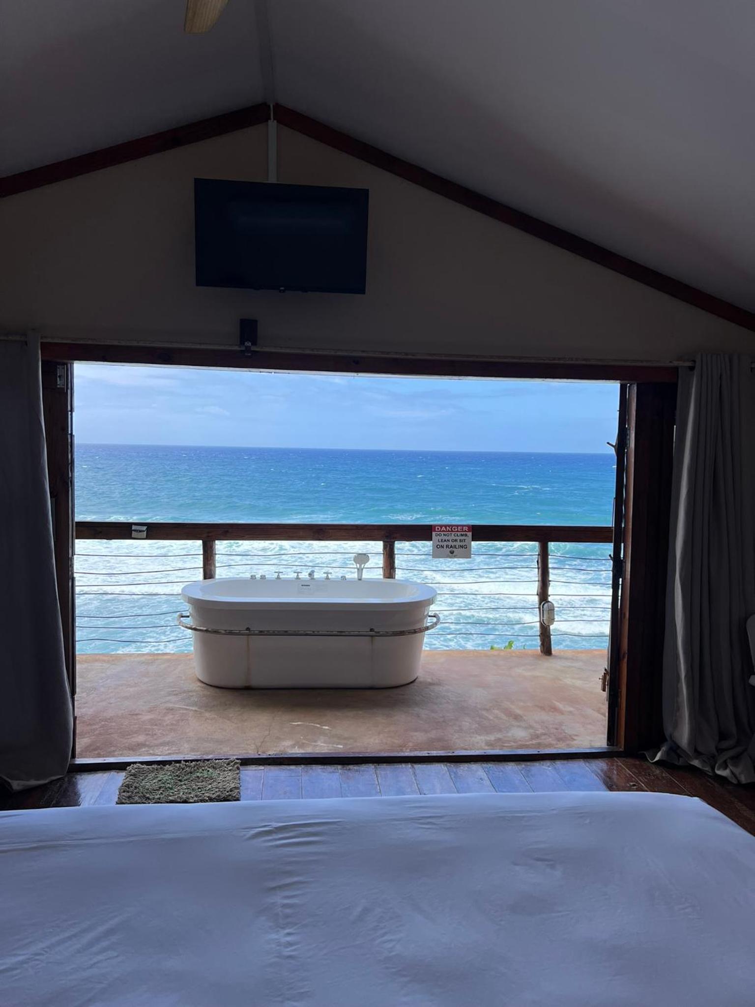 Suite with Hot Tub