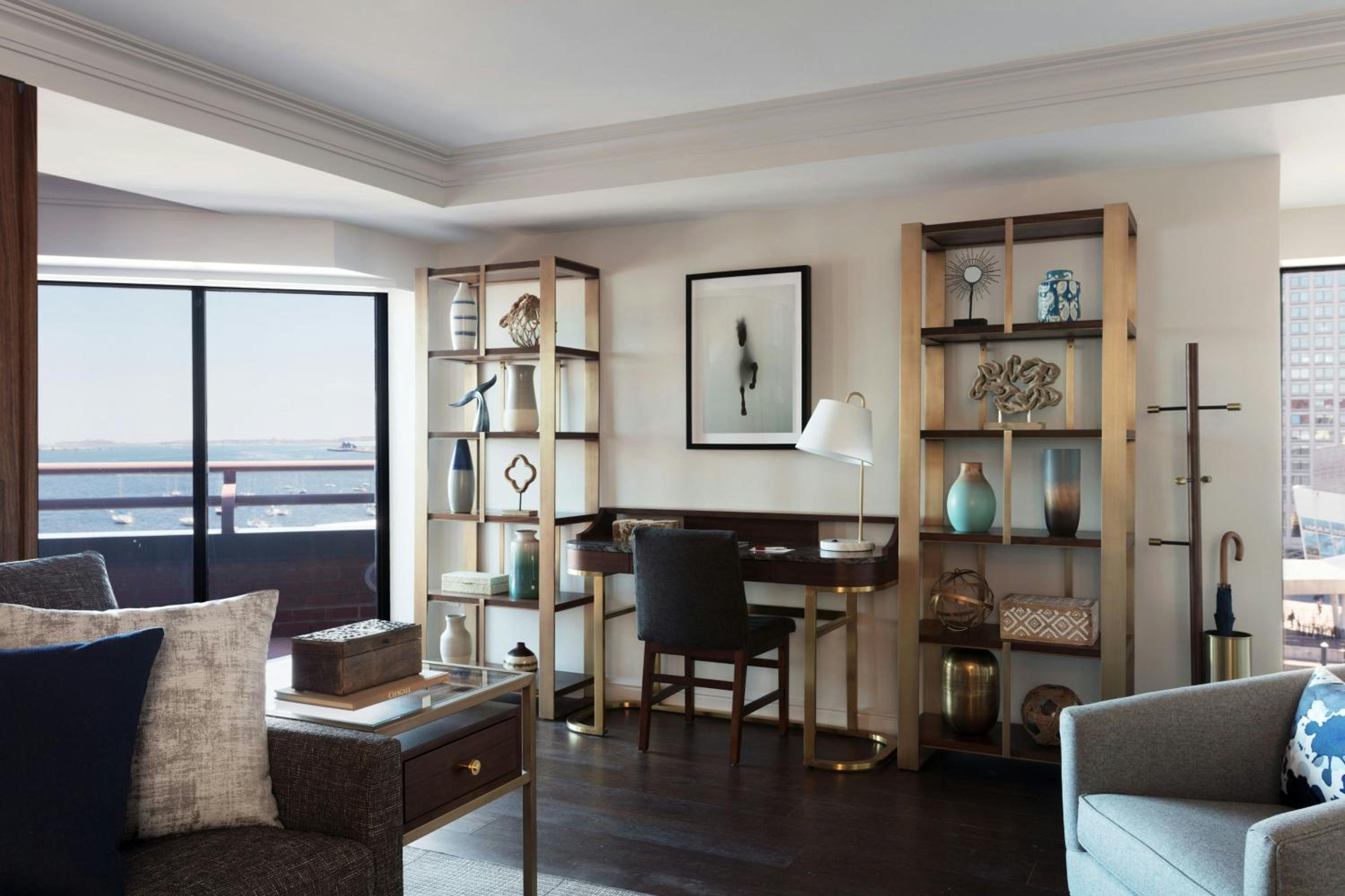 Luxury Waterfront Large King Suite with Sofa Bed