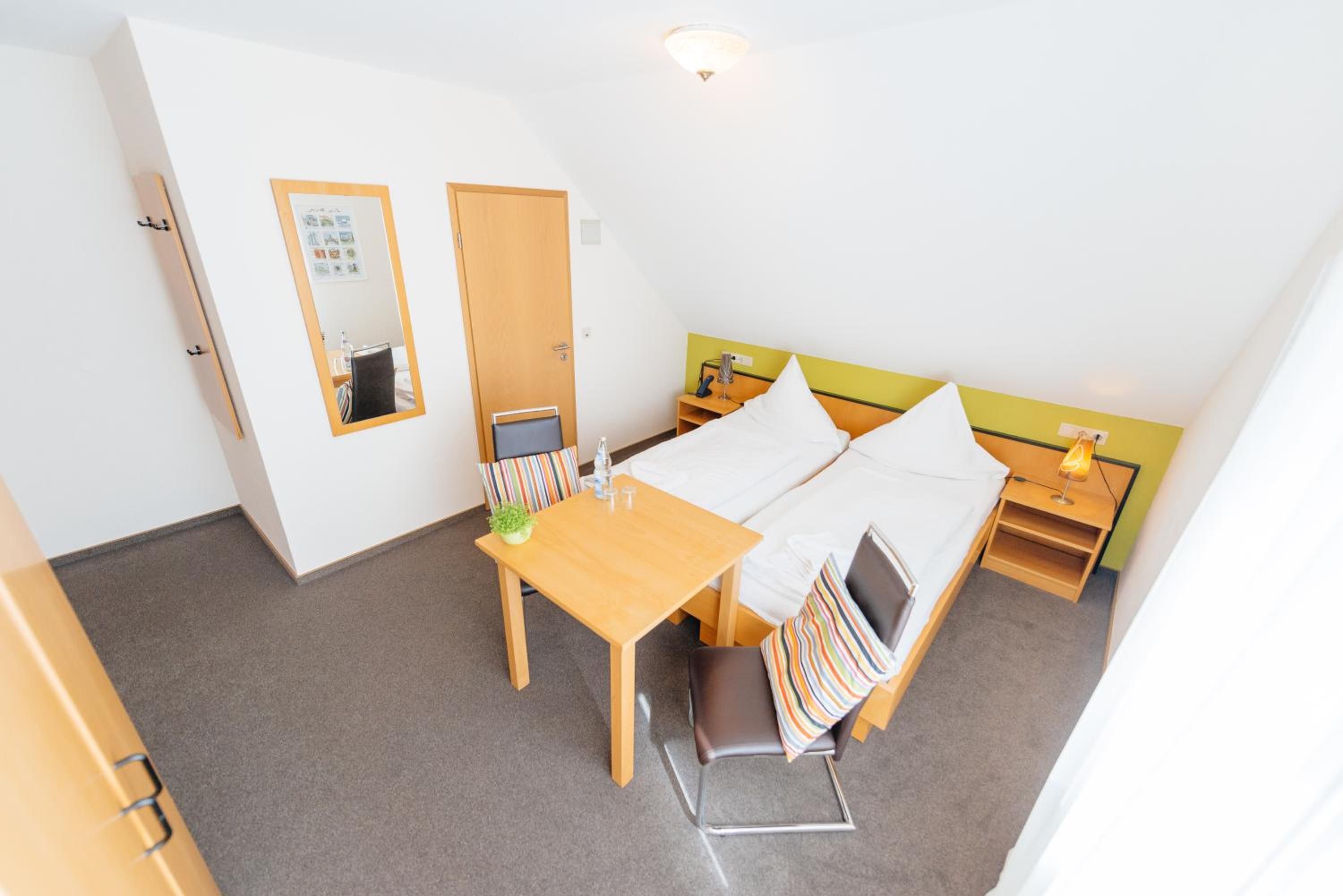 Standard Double Room - Photo 3