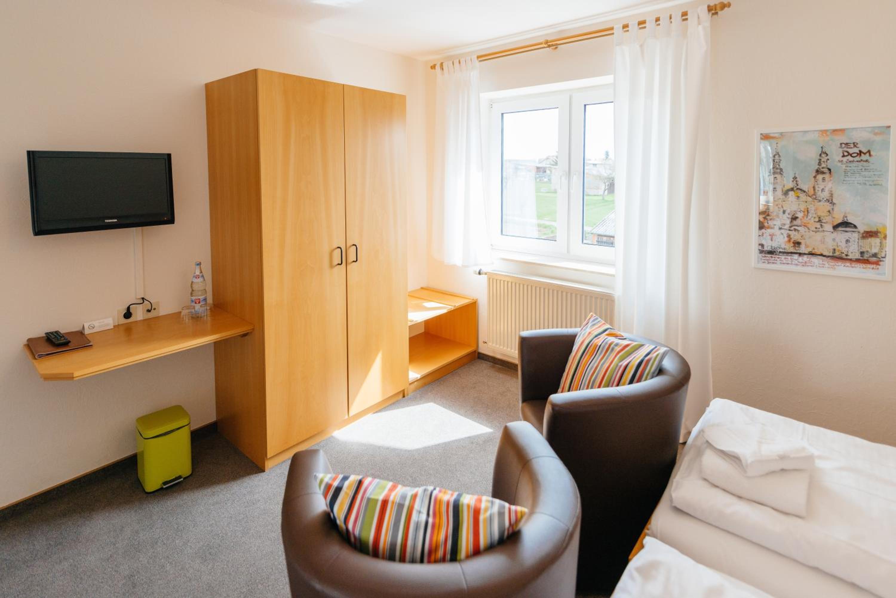 Standard Double Room - Photo 4